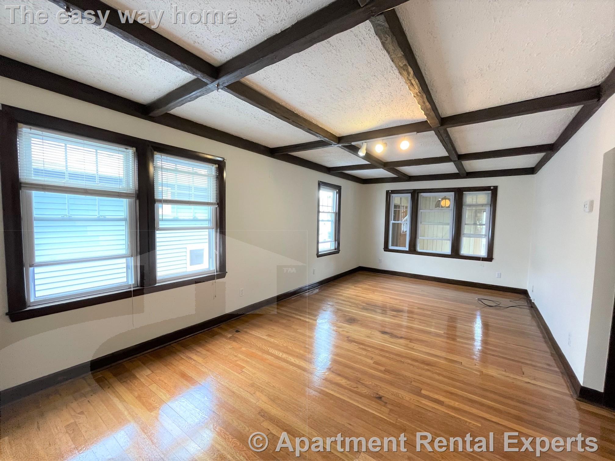 135 Princeton St, Tufts