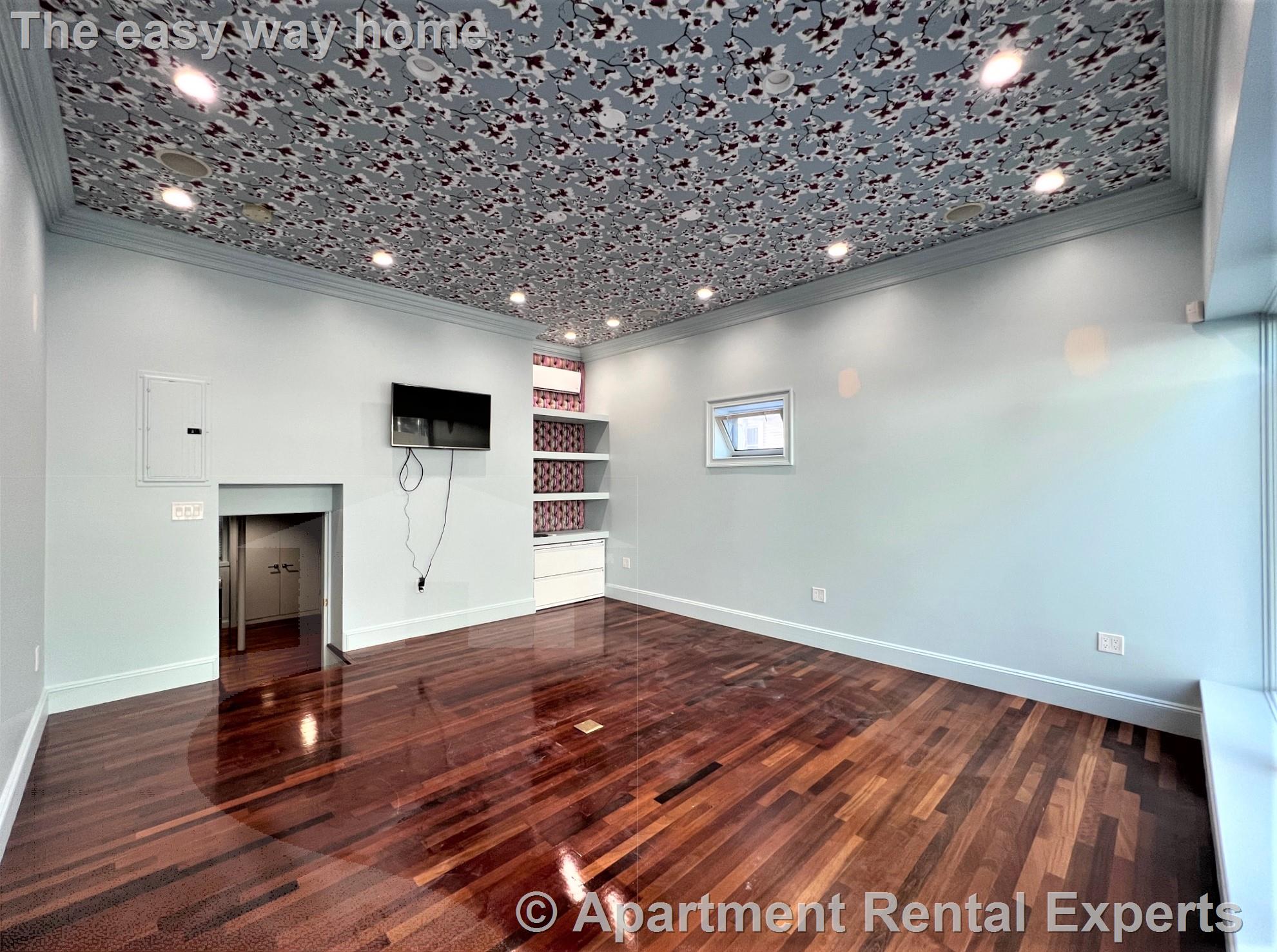 121 Columbia St, Central Square