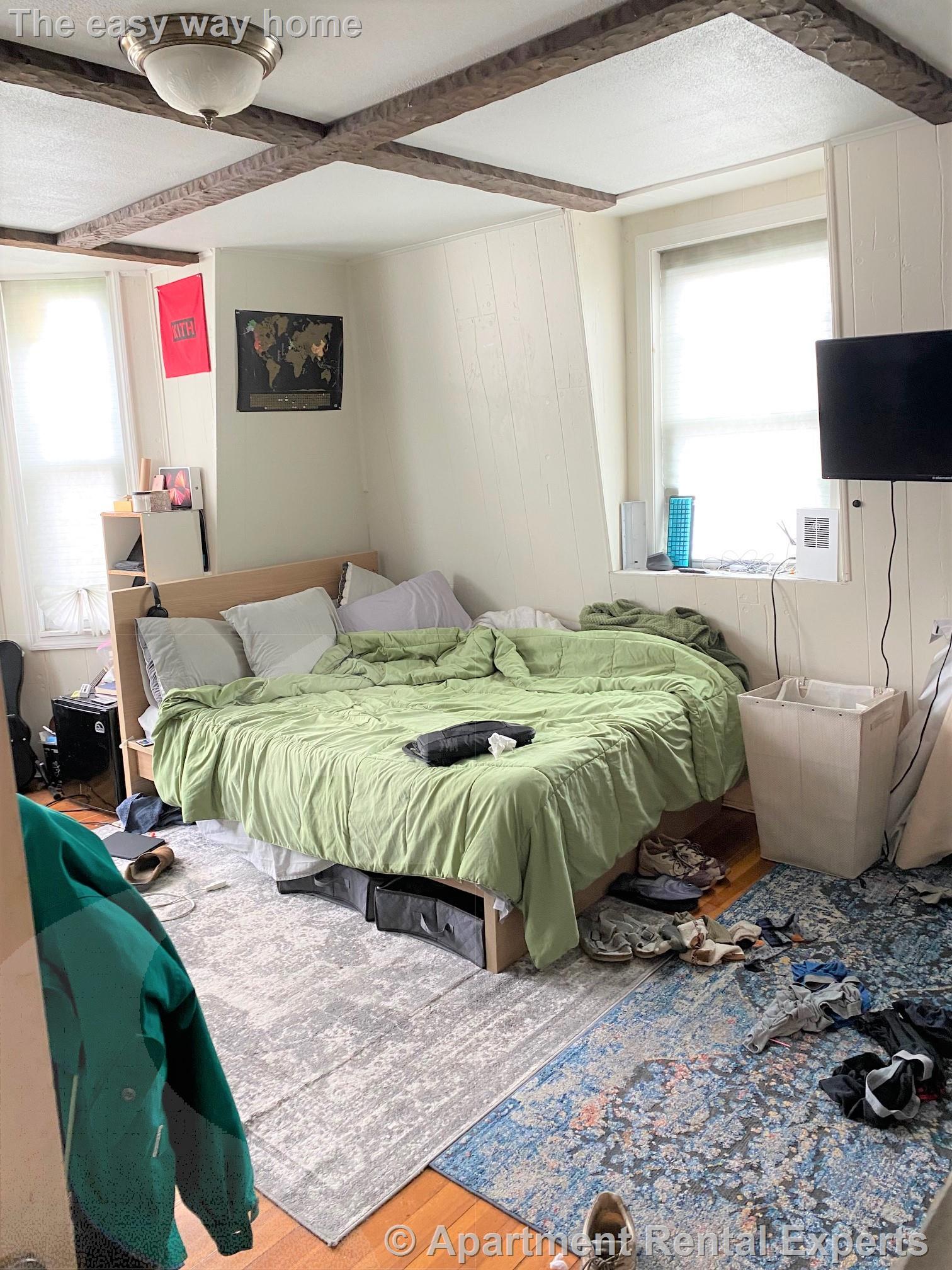 148 Broadway, East Somerville