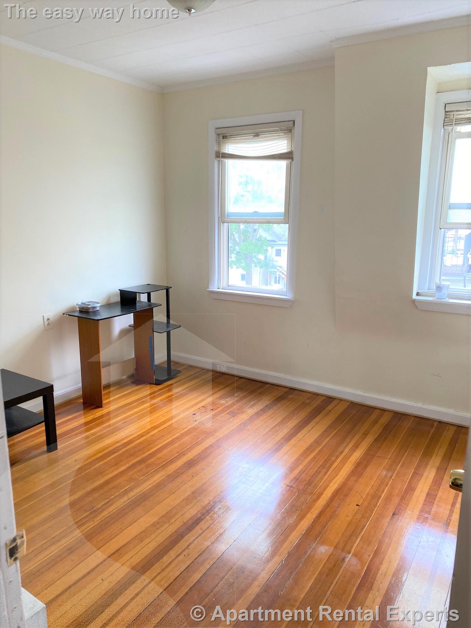 148 Broadway, East Somerville