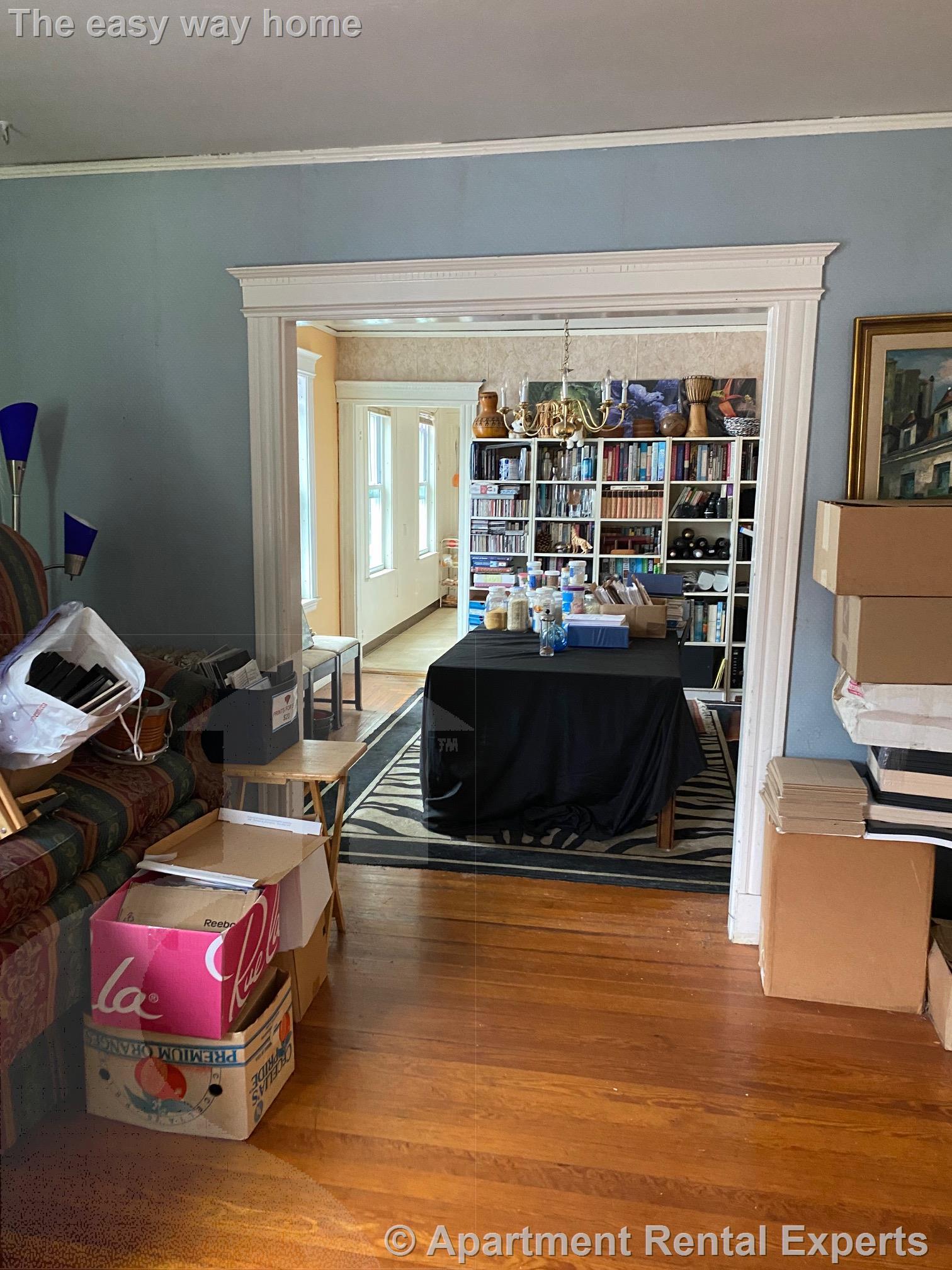 50 Oxford Ave, Belmont Line