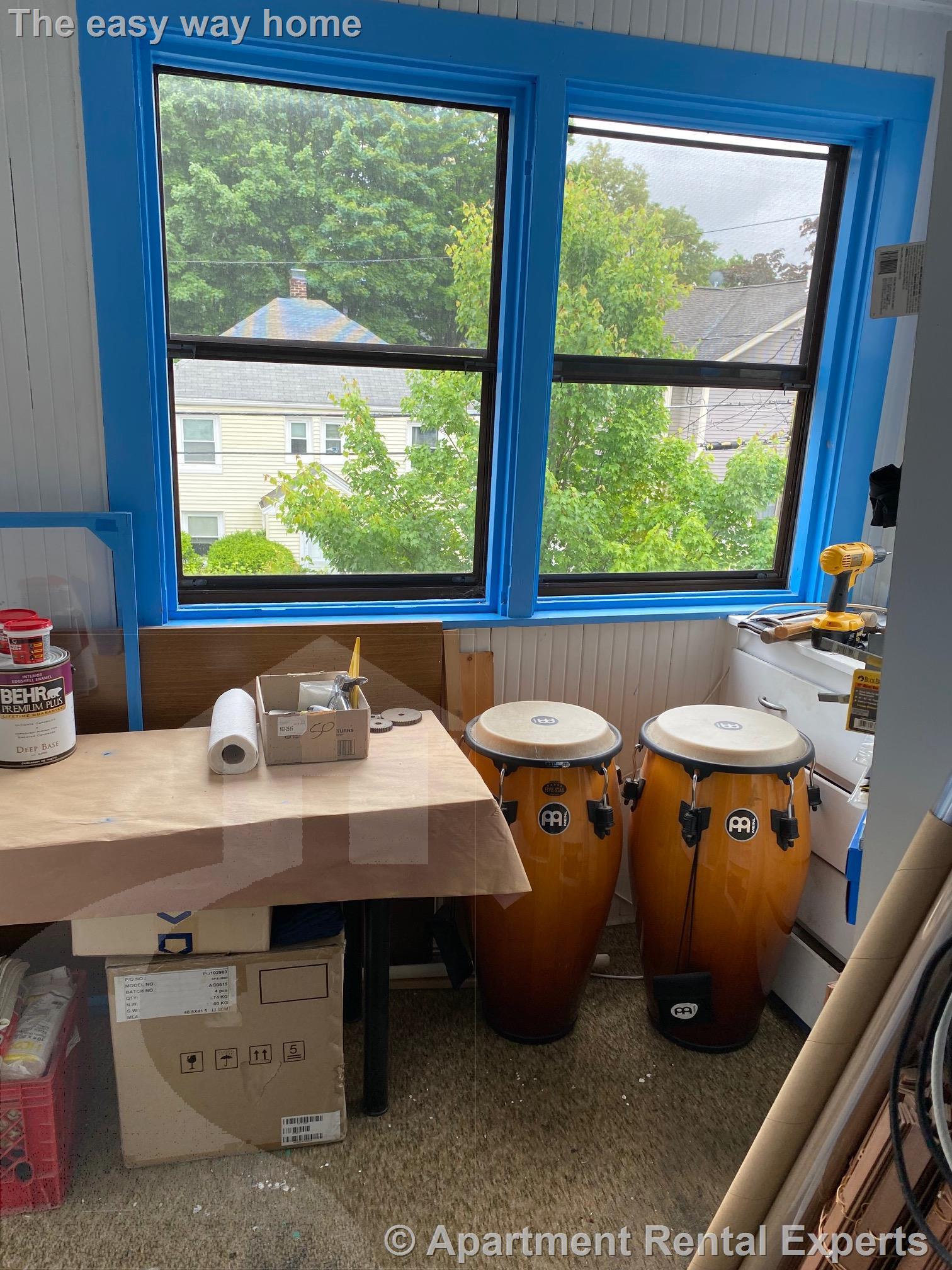 50 Oxford Ave, Belmont Line