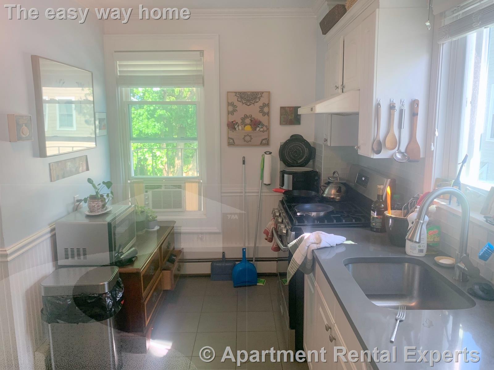 91 Montgomery St, North Cambridge