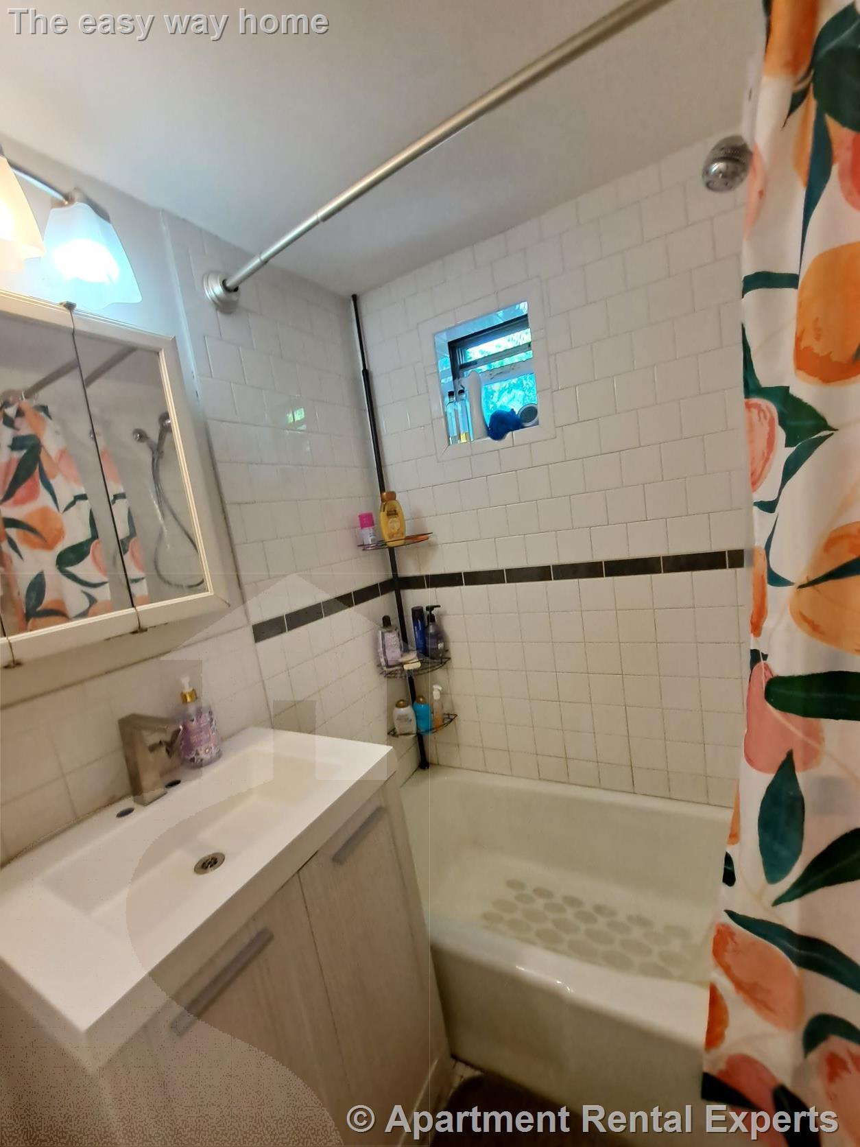 11 Craigie Ter, Porter Square