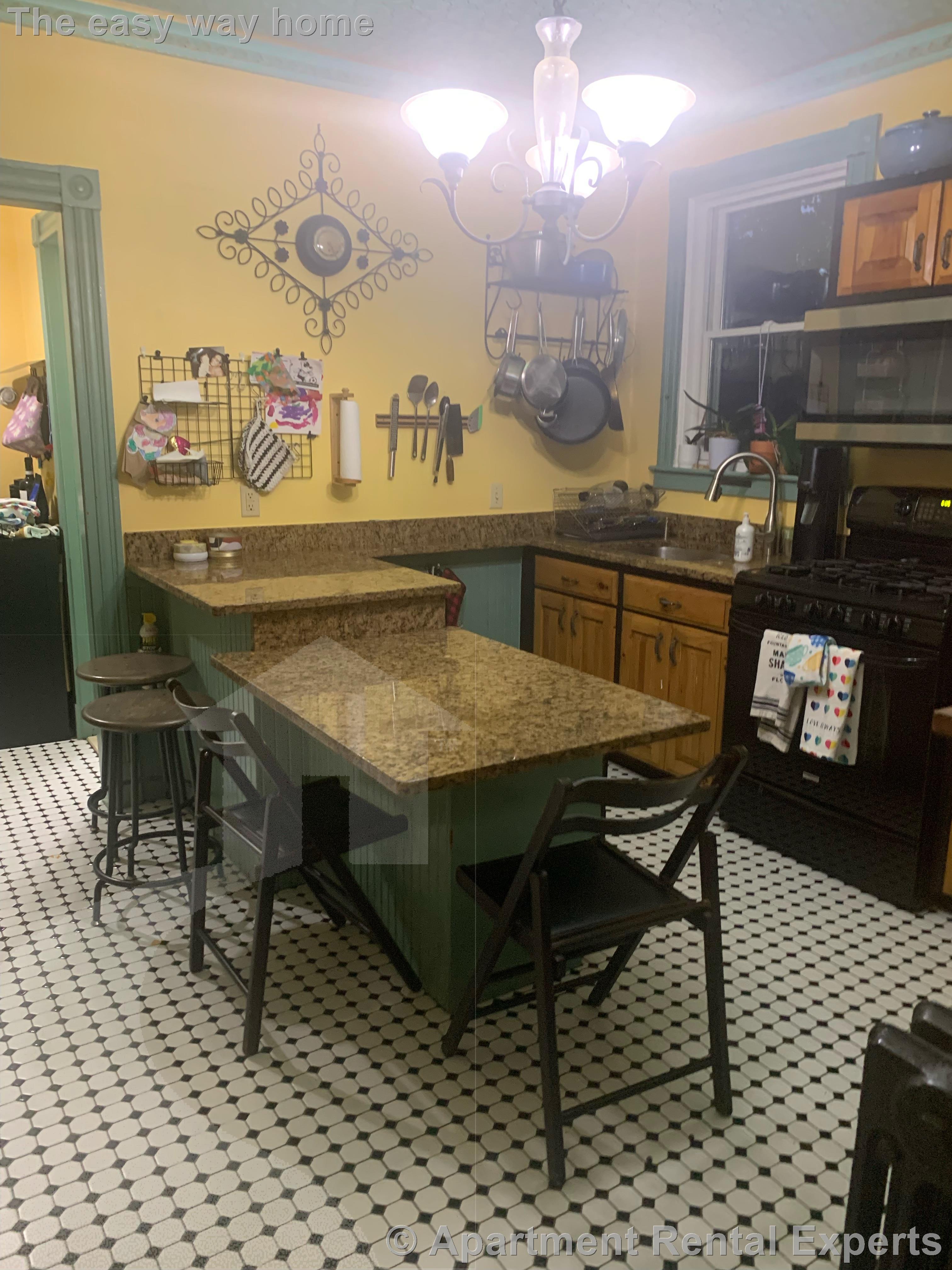 88 Bay State Ave, Davis Square