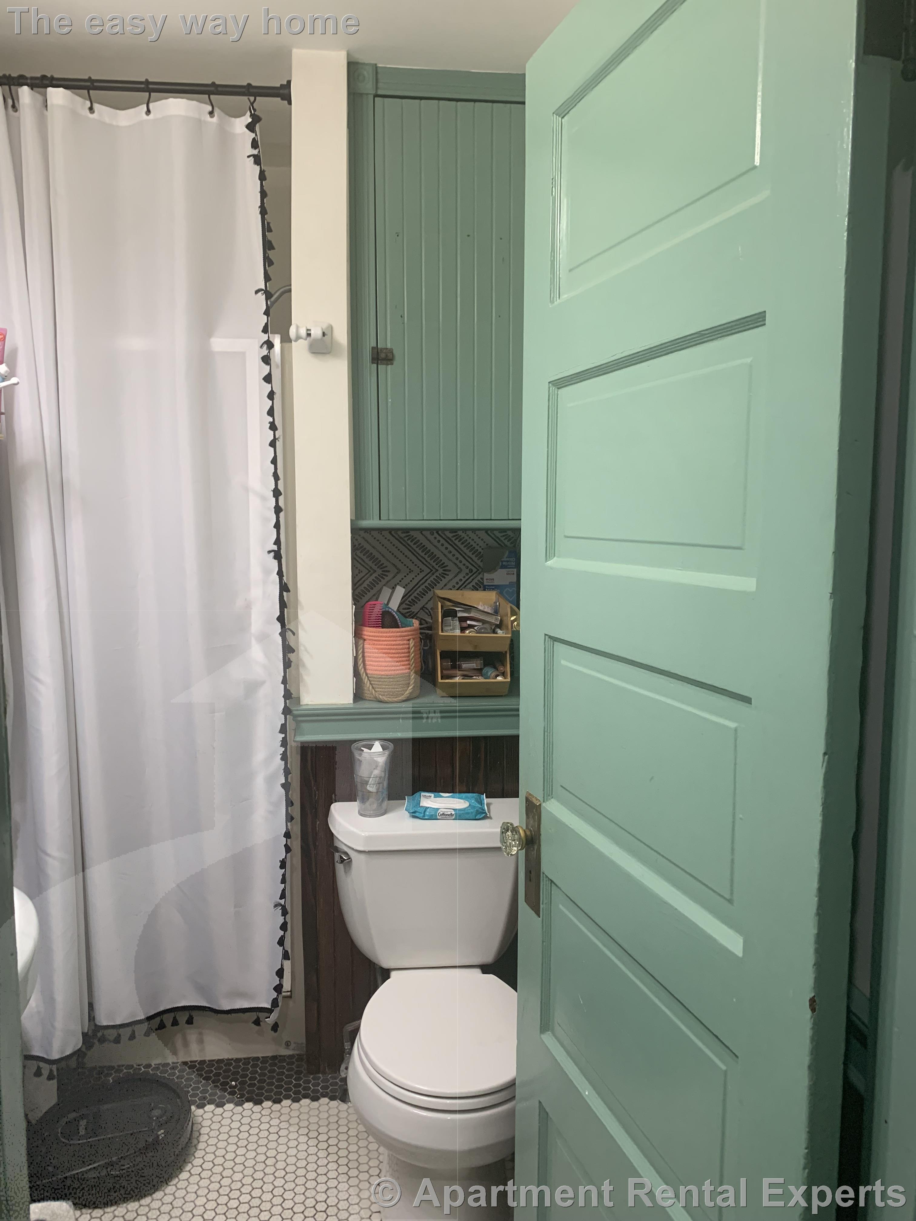 88 Bay State Ave, Davis Square