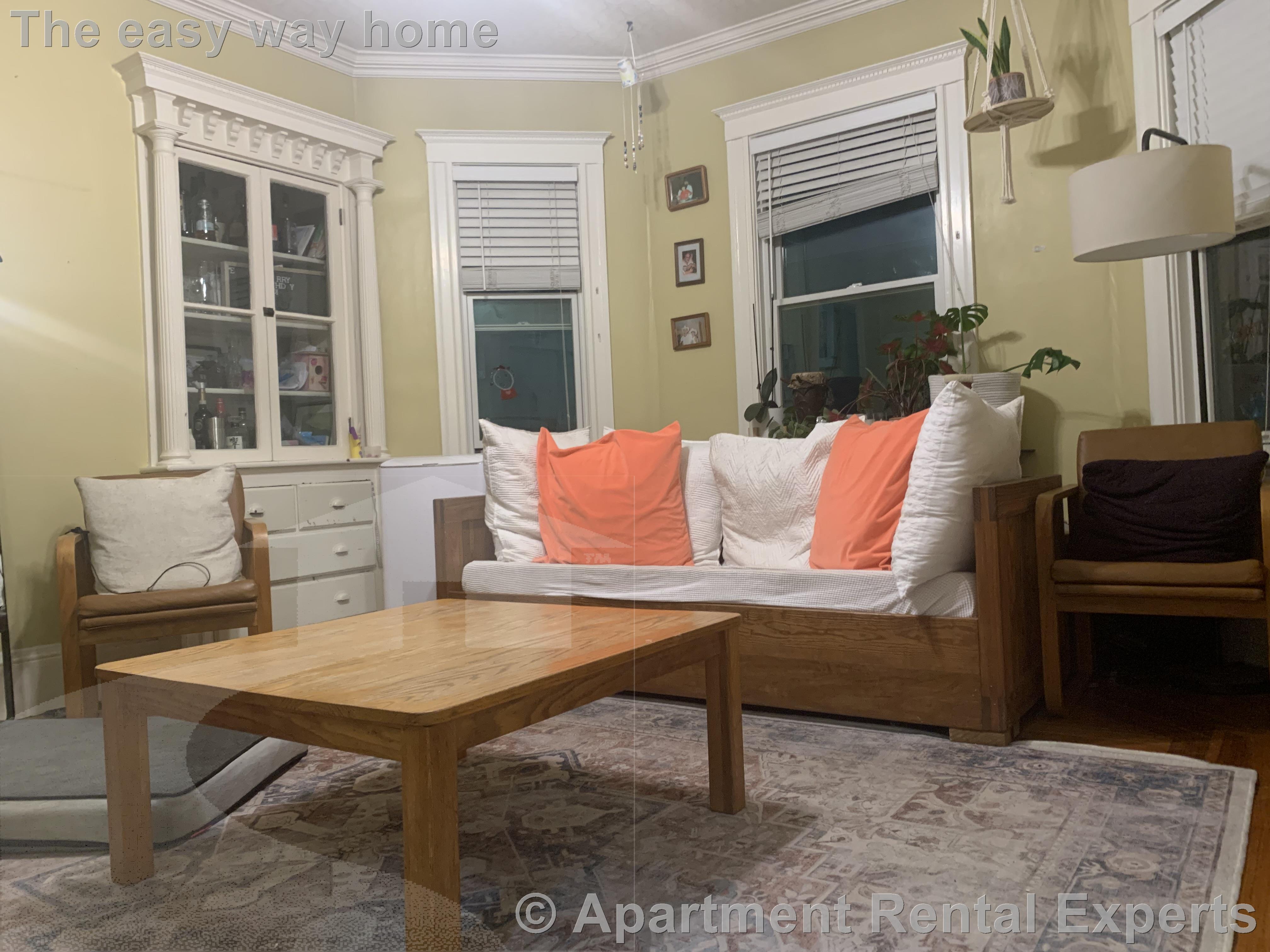 88 Bay State Ave, Davis Square