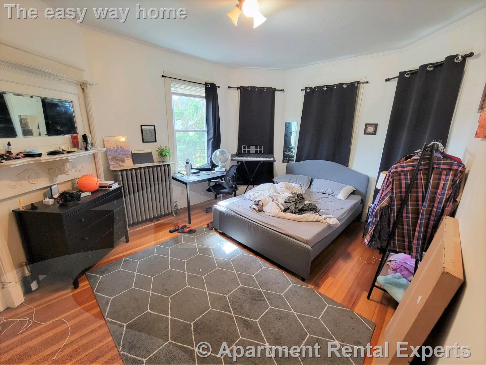 158 River St, Central Square