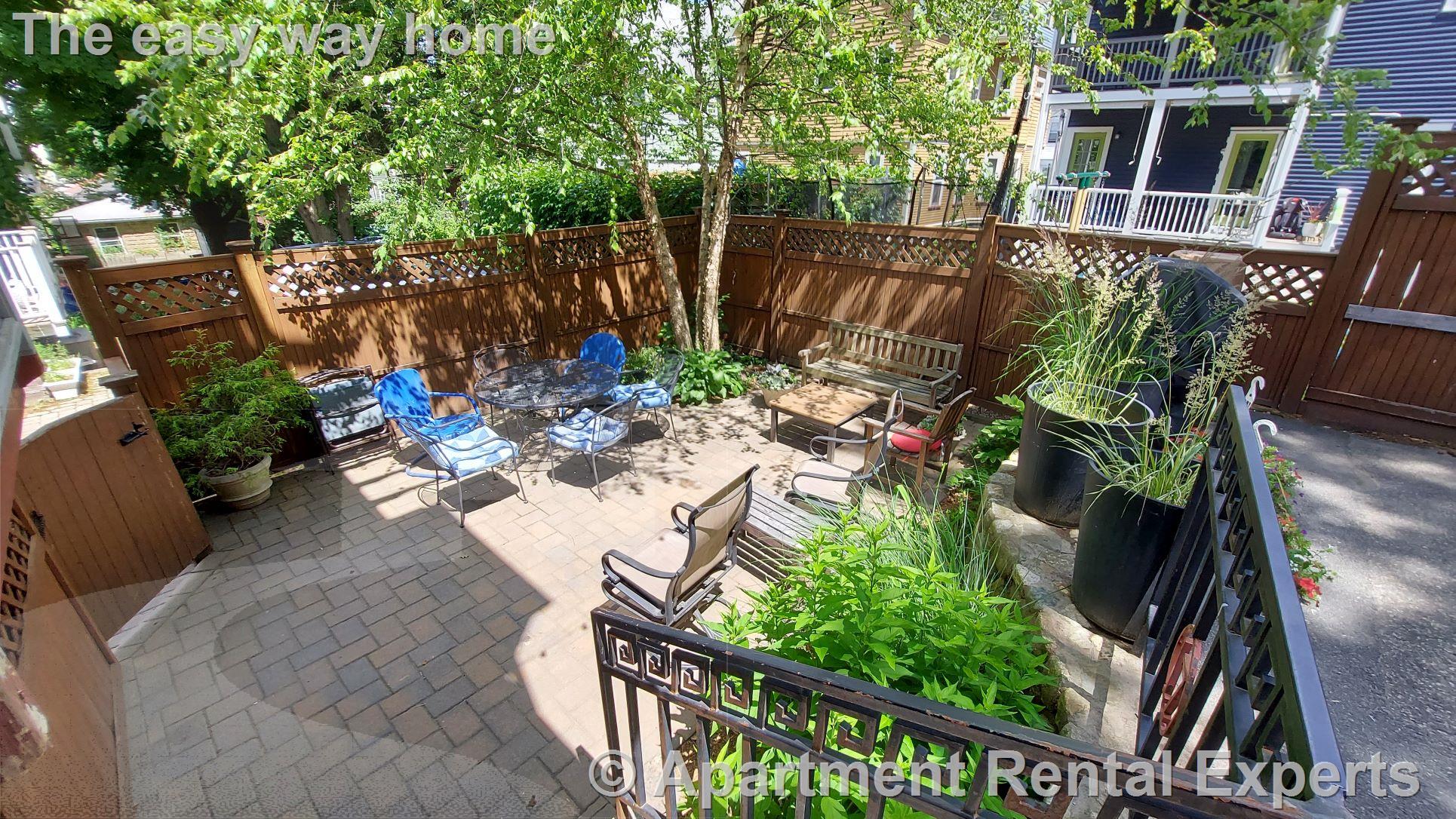 88 Bay State Ave, Davis Square