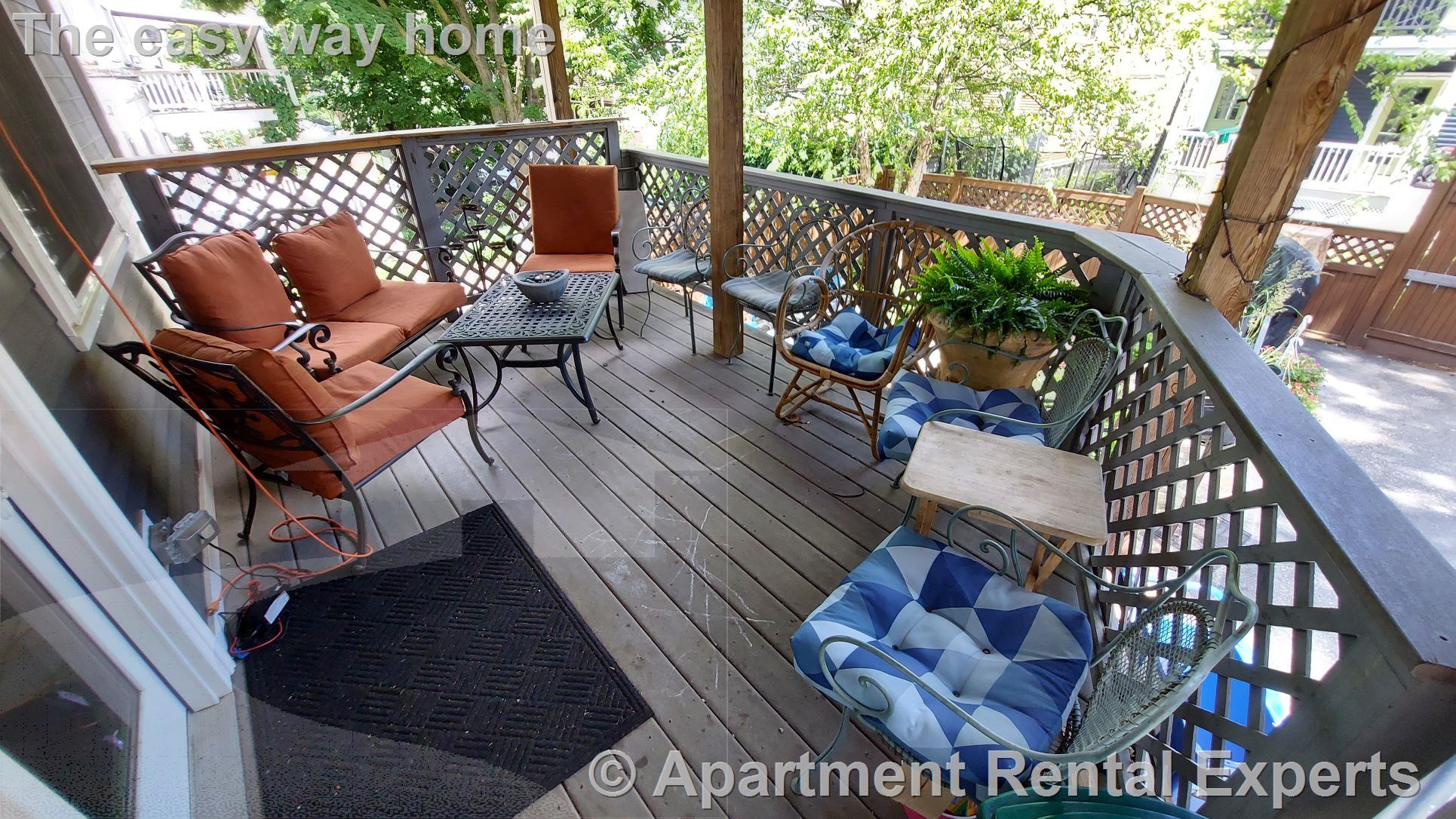 88 Bay State Ave, Davis Square