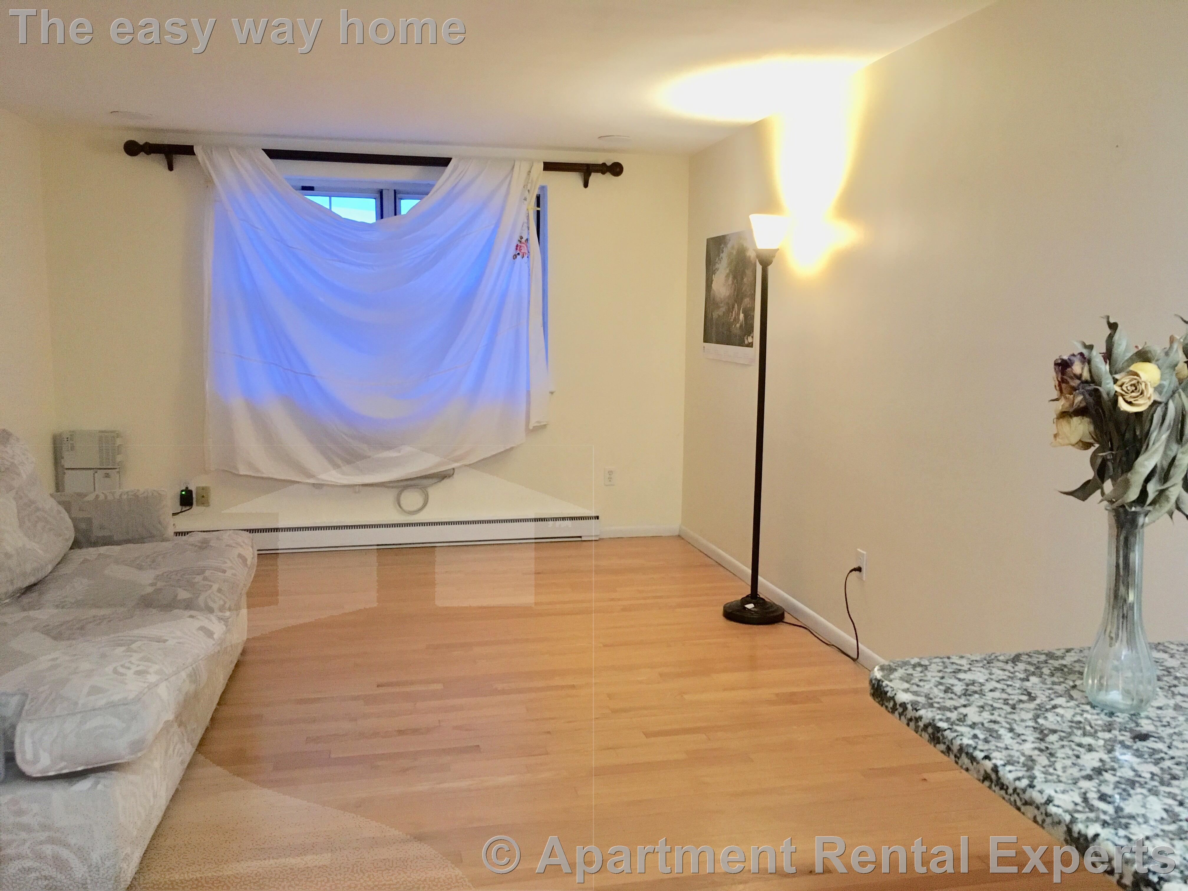 1 Colonial Village Dr, Arlington