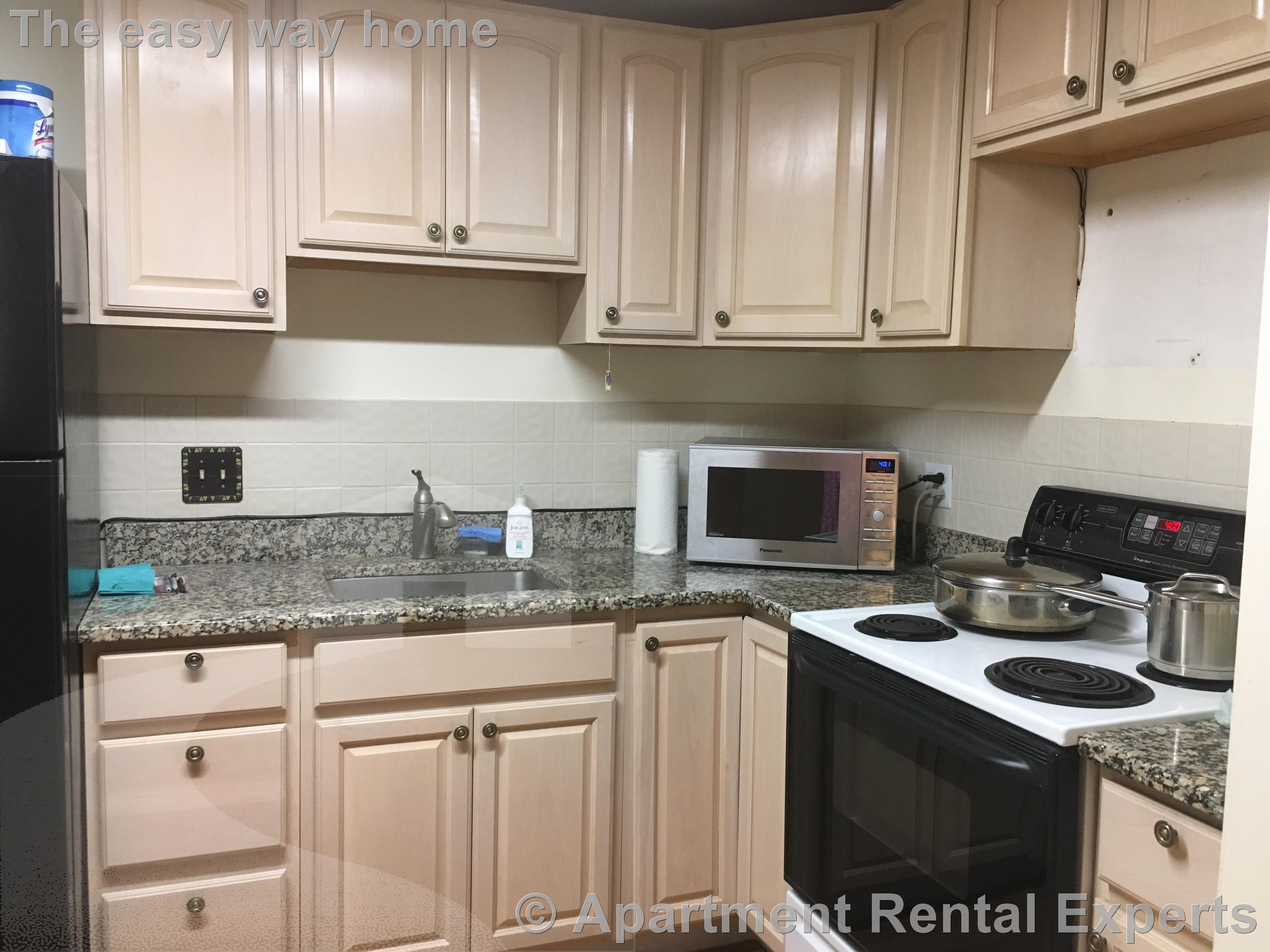 1 Colonial Village Dr, Arlington