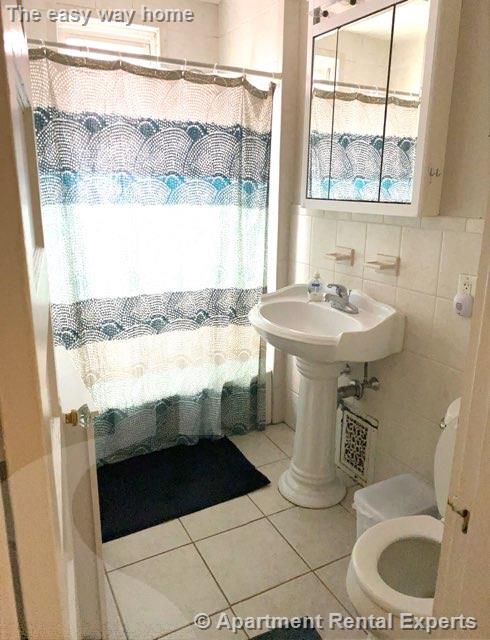 2 Touro Ave, Medford Square