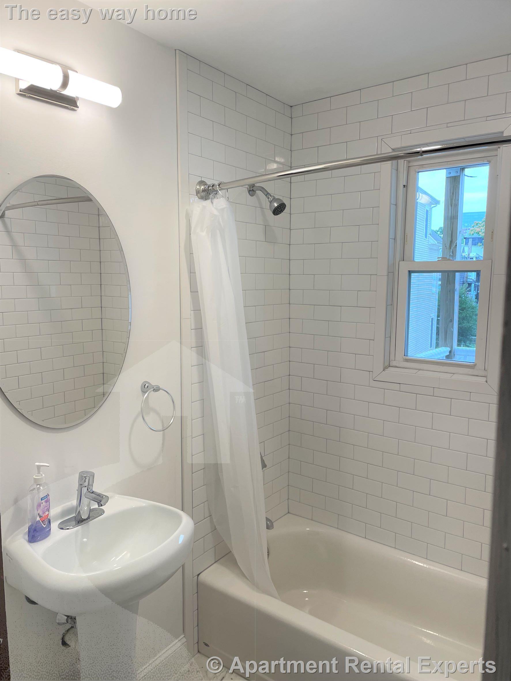 122 Columbia St, Central Square