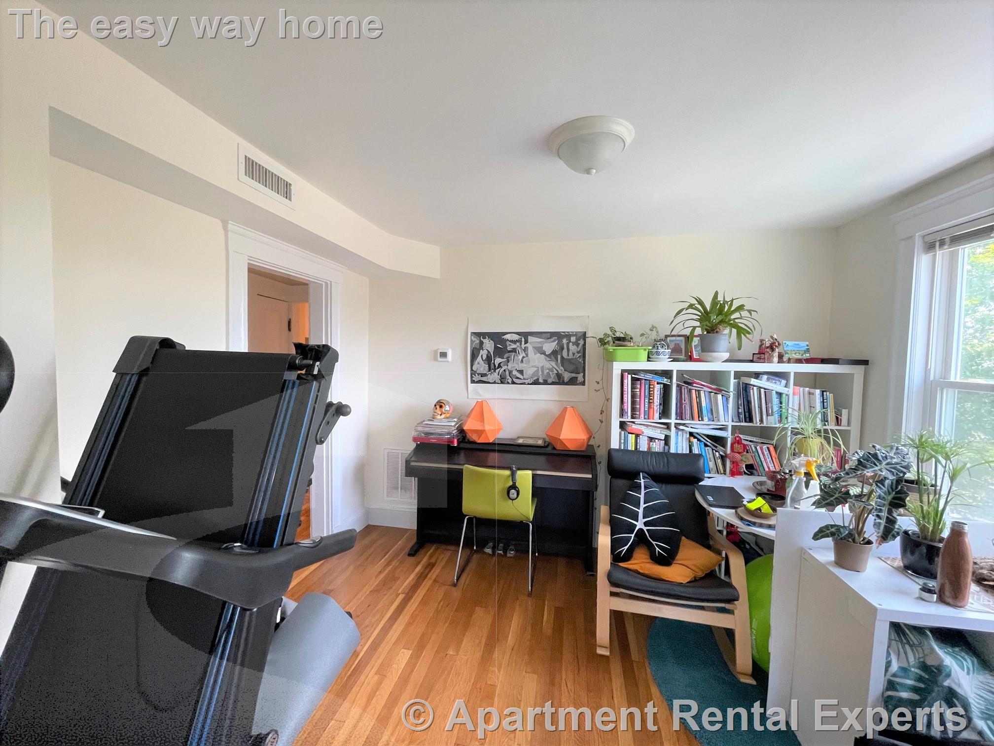 24 Ashland St, Porter Square