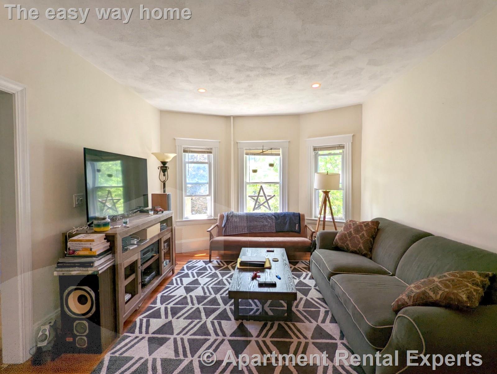 16 Hale Ave, Magoun Square