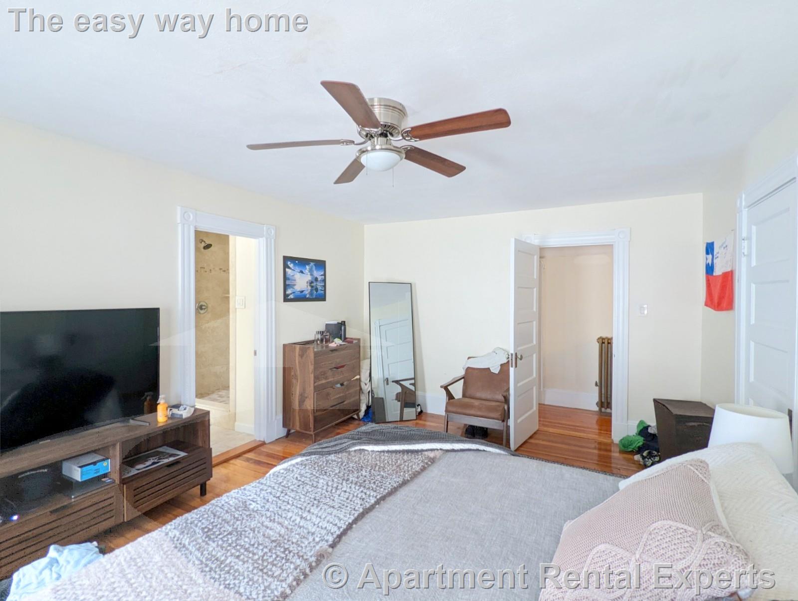 16 Hale Ave, Magoun Square