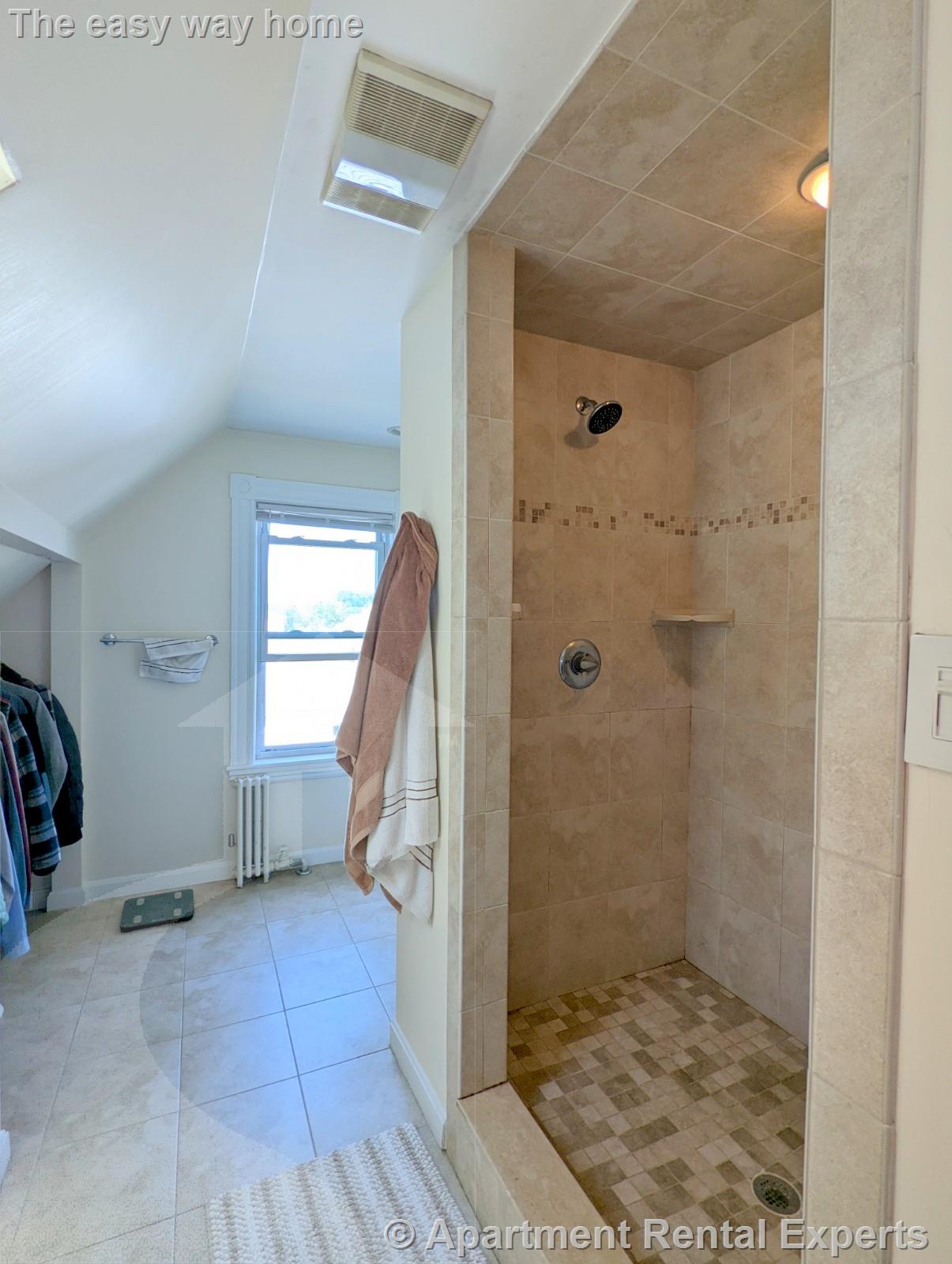 16 Hale Ave, Magoun Square