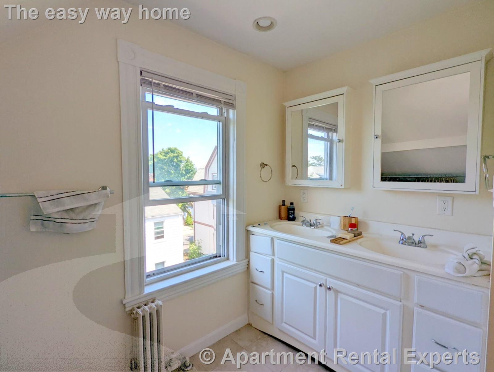 16 Hale Ave, Magoun Square