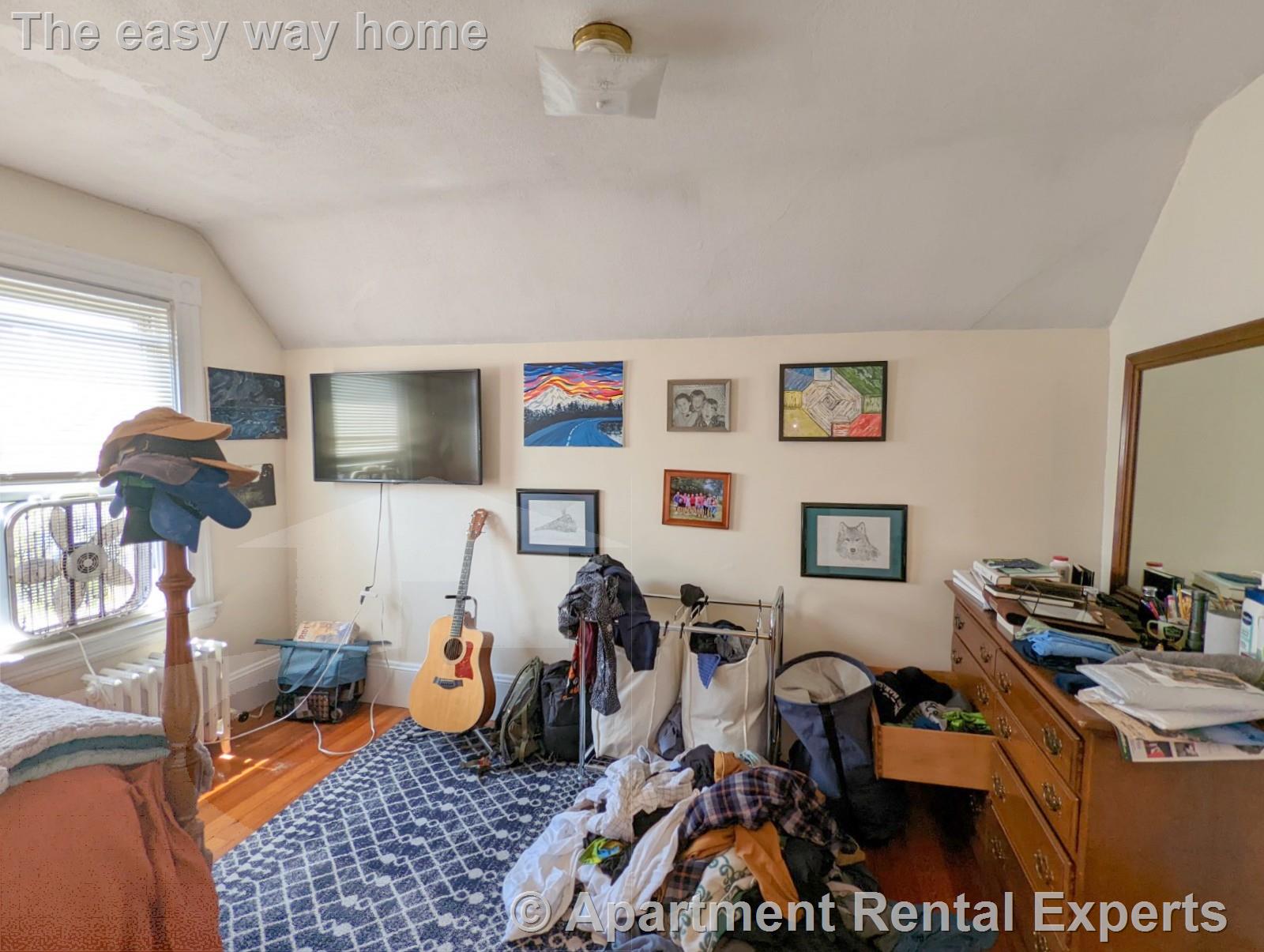 16 Hale Ave, Magoun Square