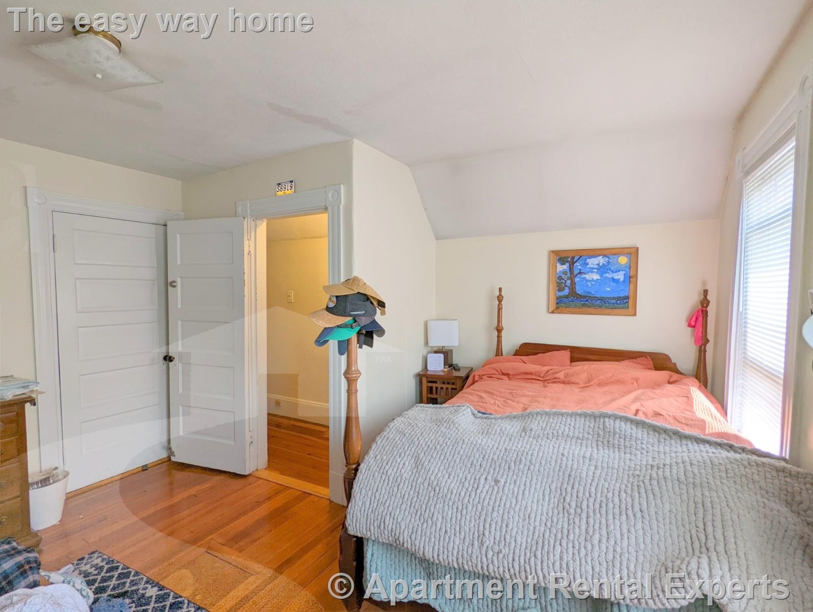 16 Hale Ave, Magoun Square