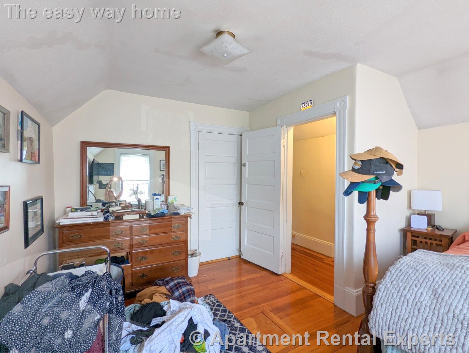 16 Hale Ave, Magoun Square