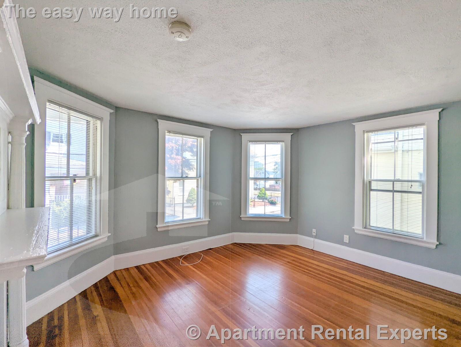 54 Bonair St, Sullivan Square