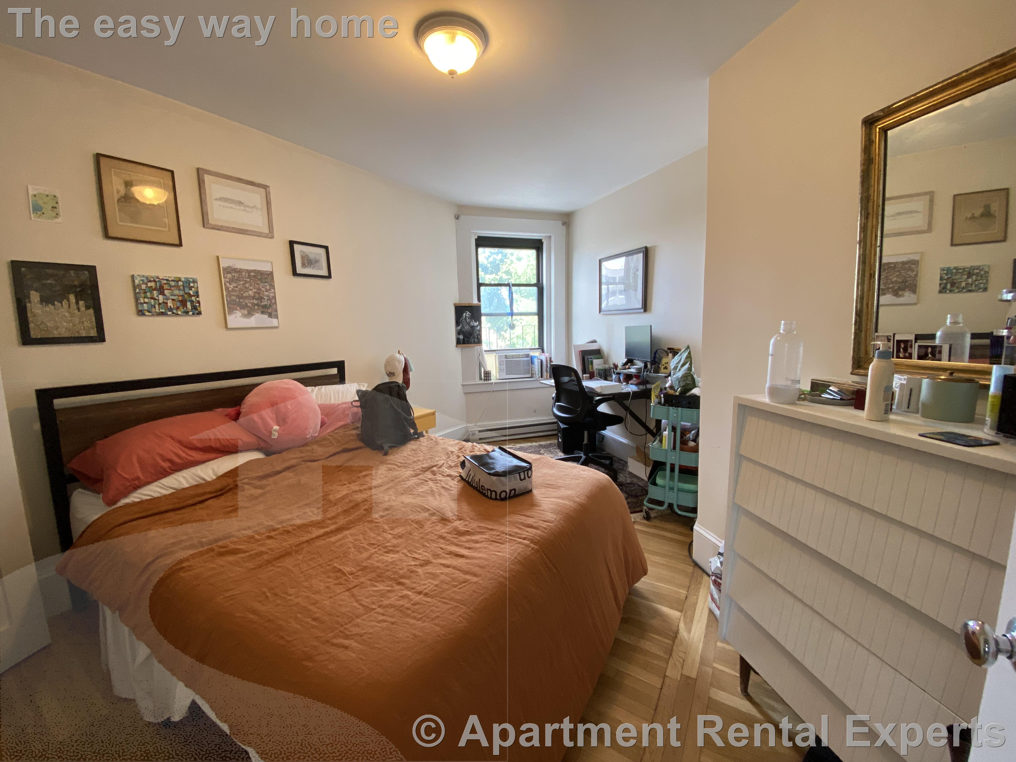 991 Massachusetts Ave, Harvard Square