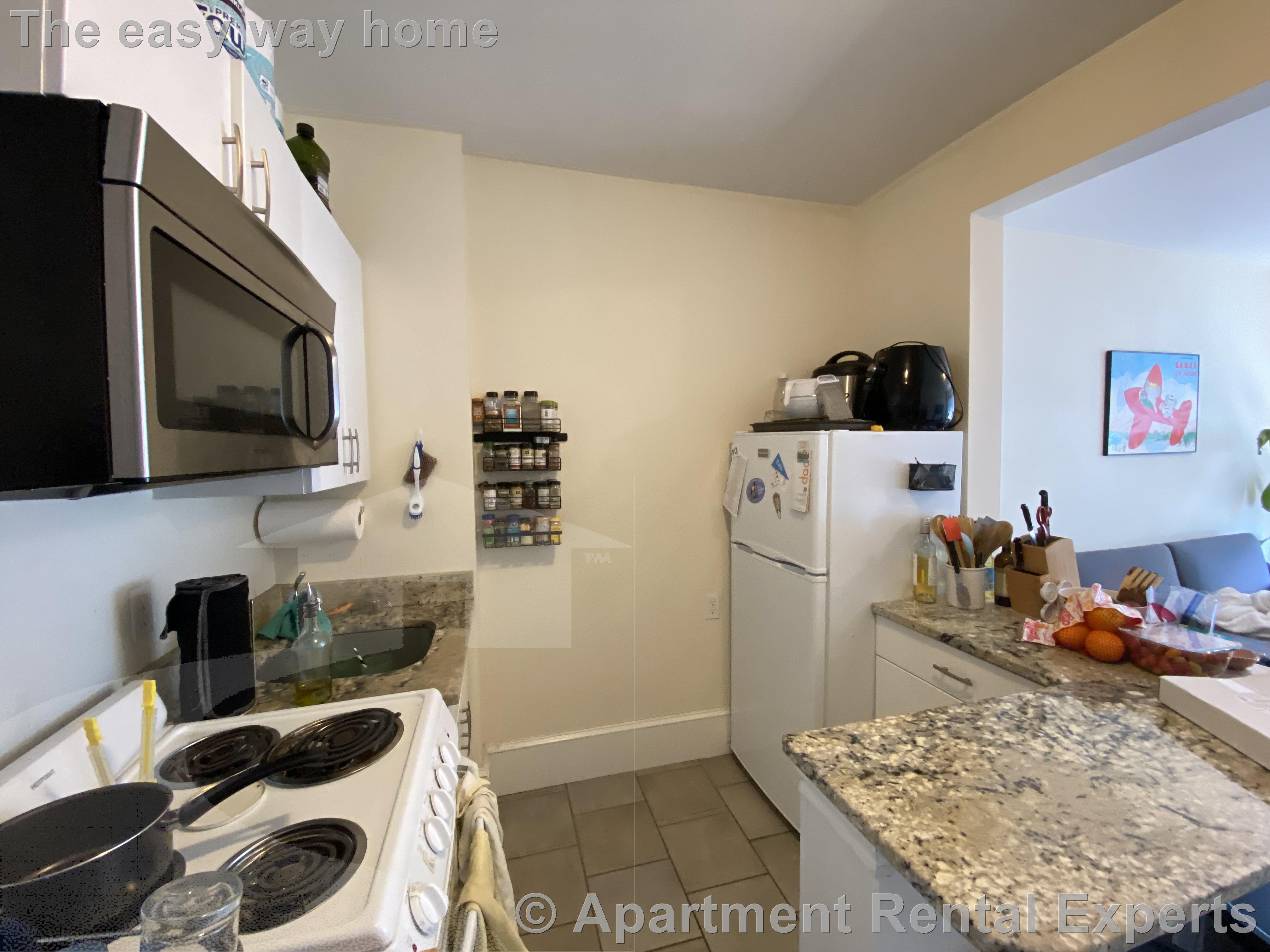 991 Massachusetts Ave, Harvard Square