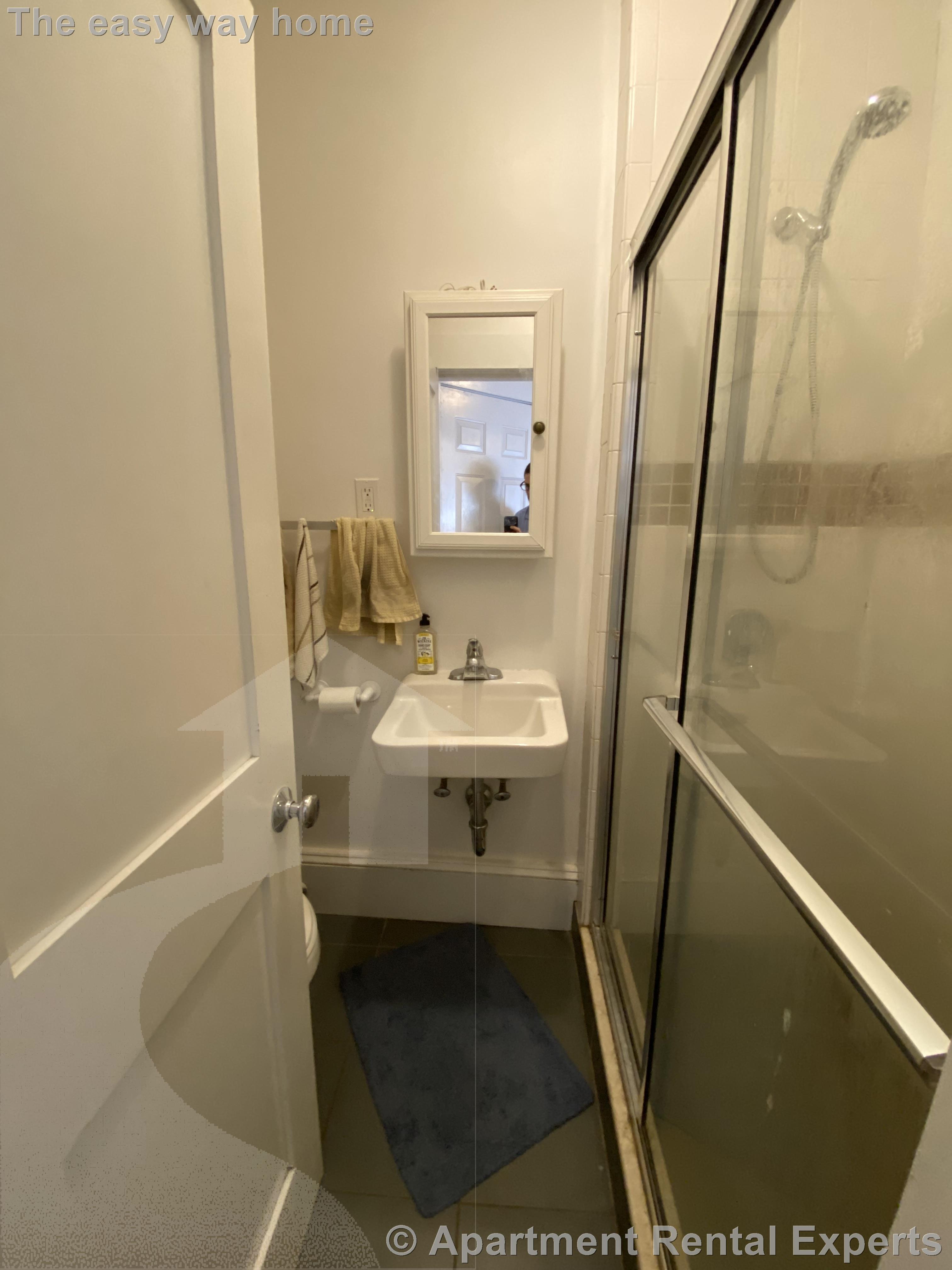 991 Massachusetts Ave, Harvard Square