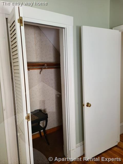 80 Bay State Ave, Davis Square