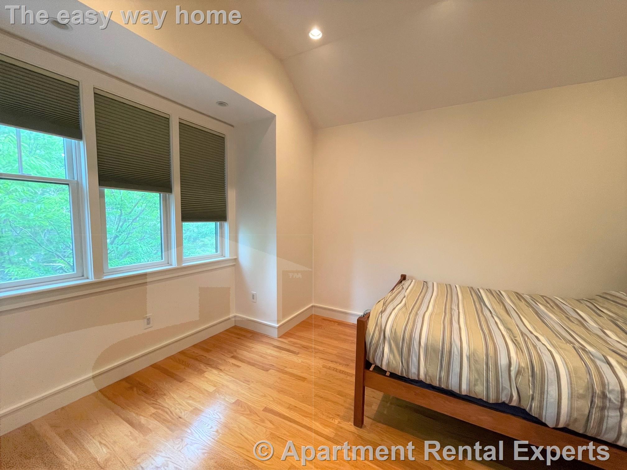 20 Cottage Ave, Davis Square