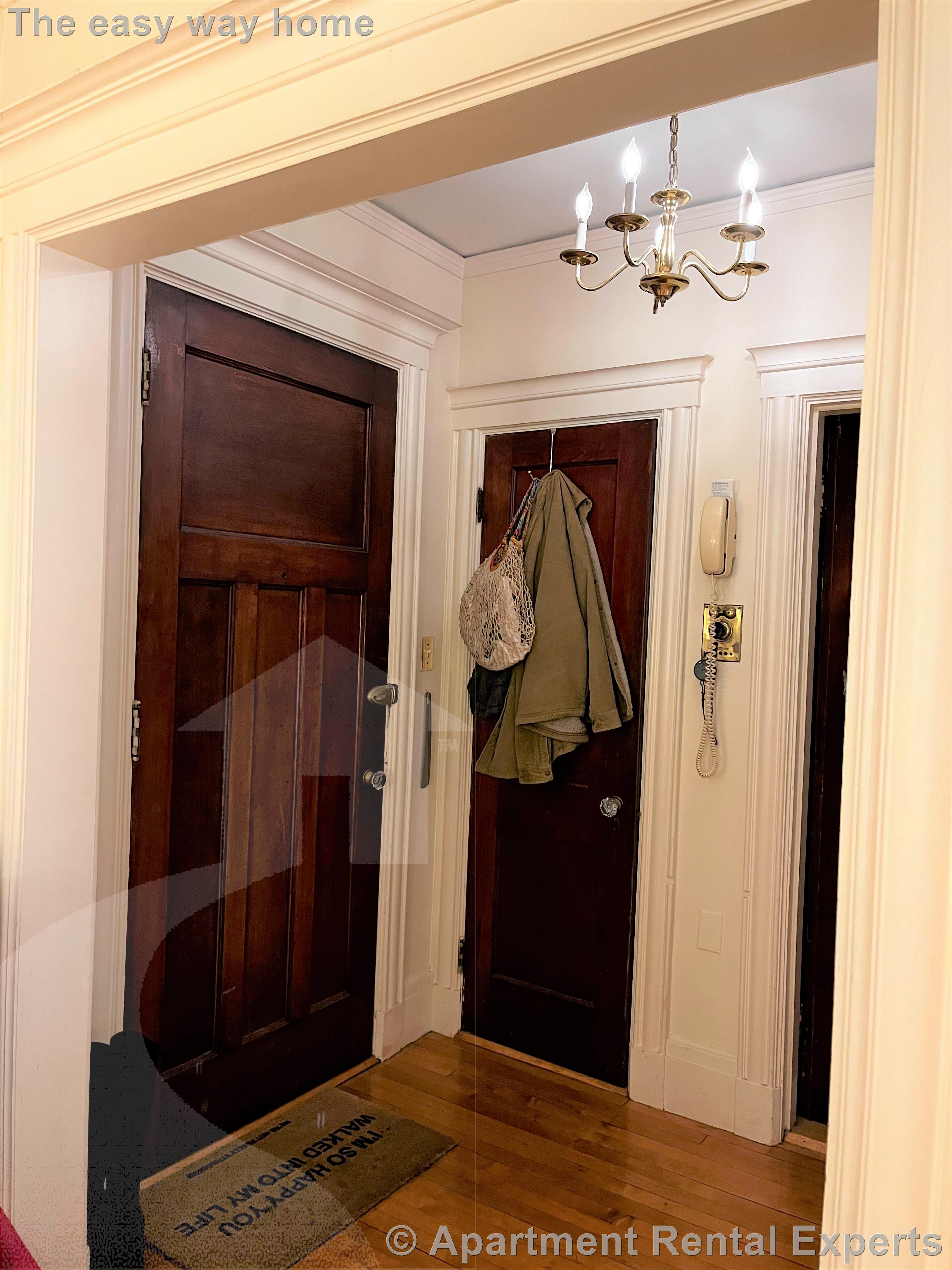 1572 Massachusetts Ave, Harvard Square