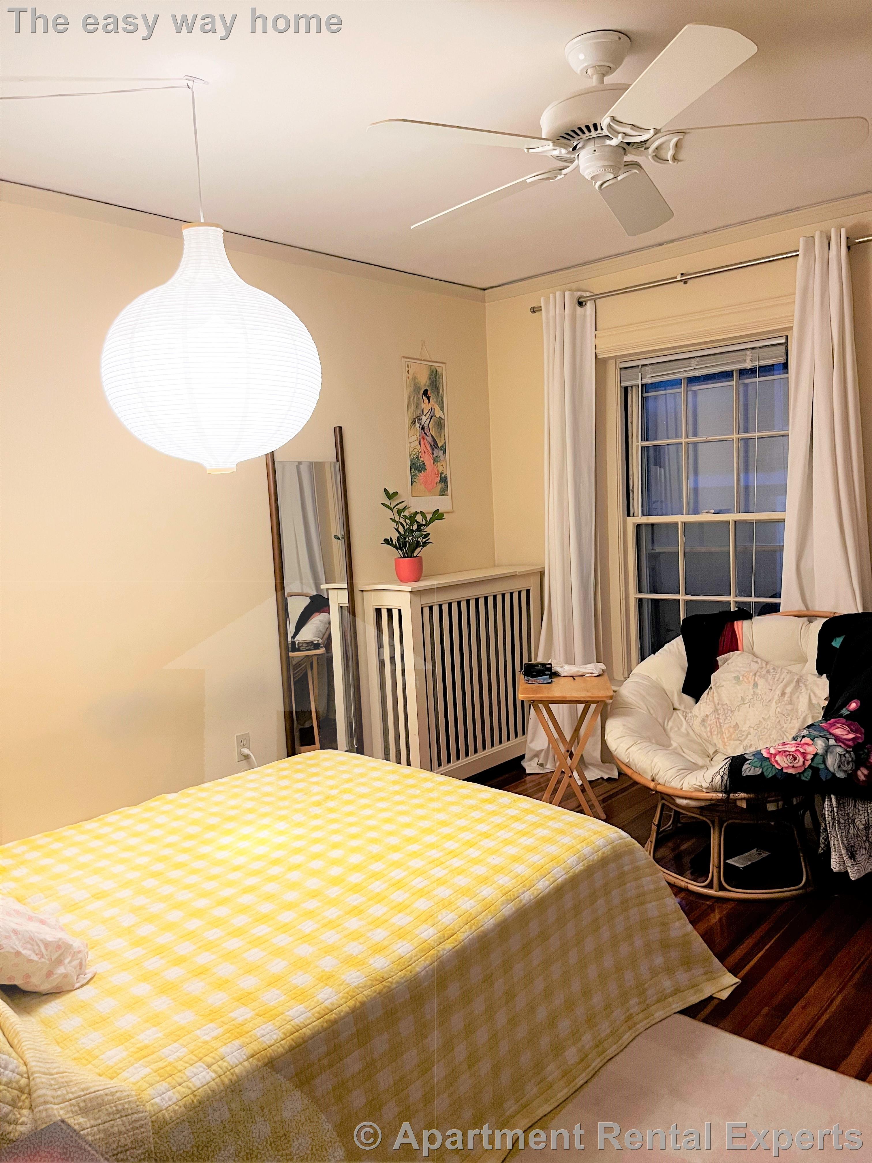 1572 Massachusetts Ave, Harvard Square