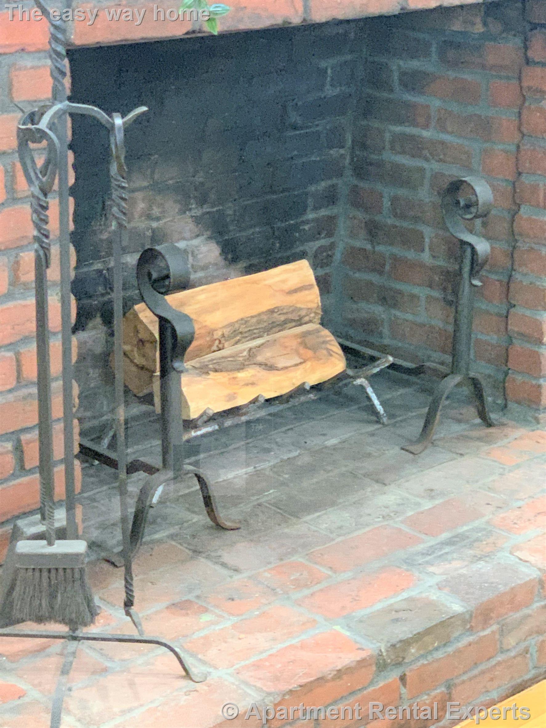 8 Locke St, Davis Square