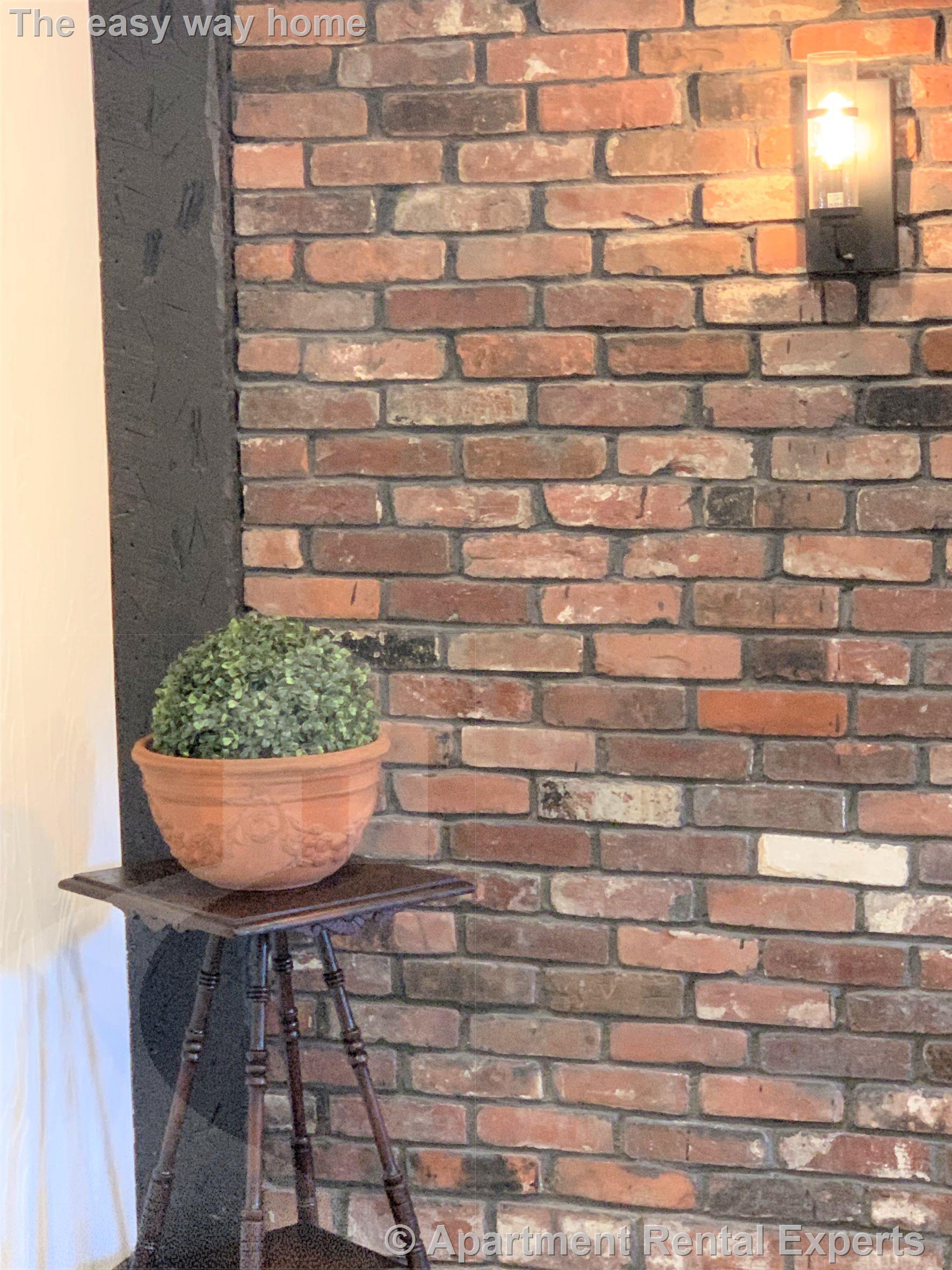 8 Locke St, Davis Square