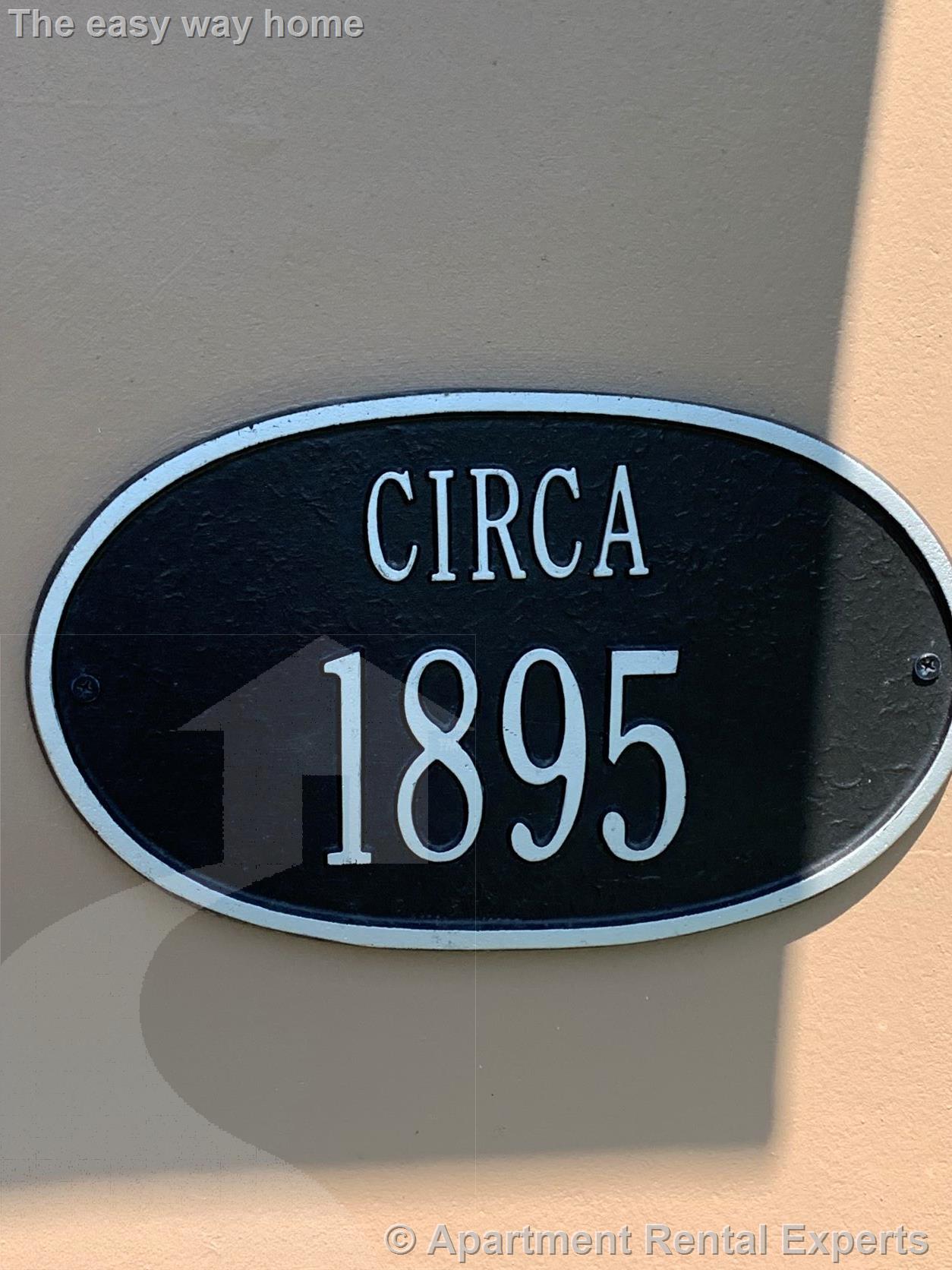 8 Locke St, Davis Square