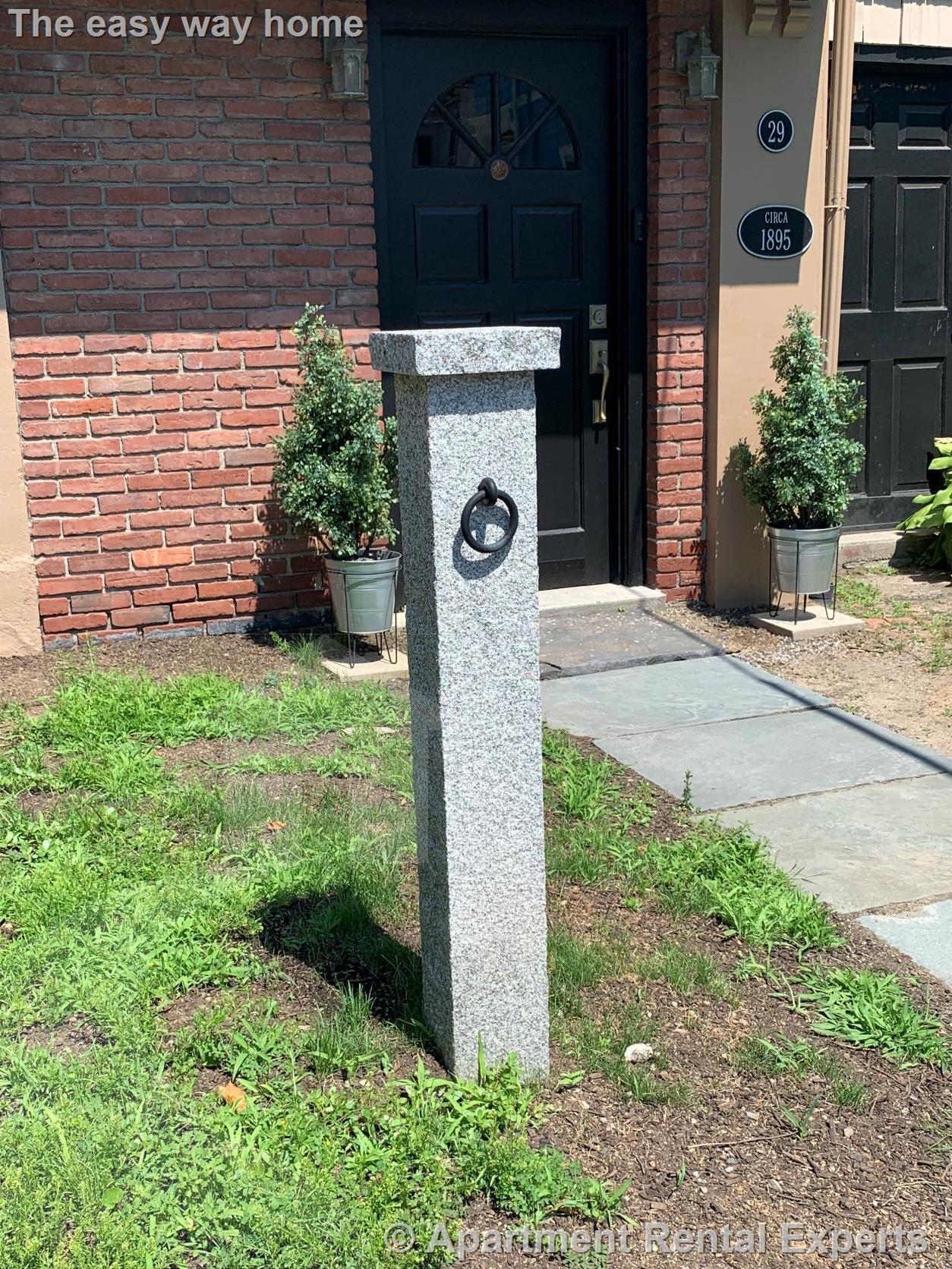 8 Locke St, Davis Square