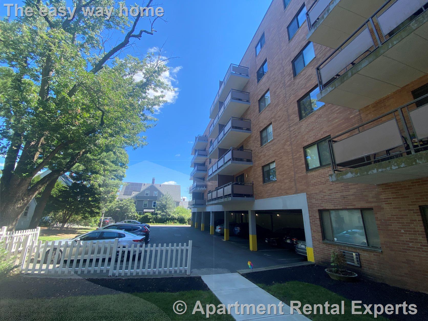 60 Pleasant St, Arlington Center