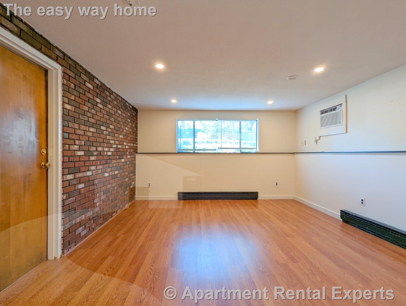 102 Alpine St, Magoun Square