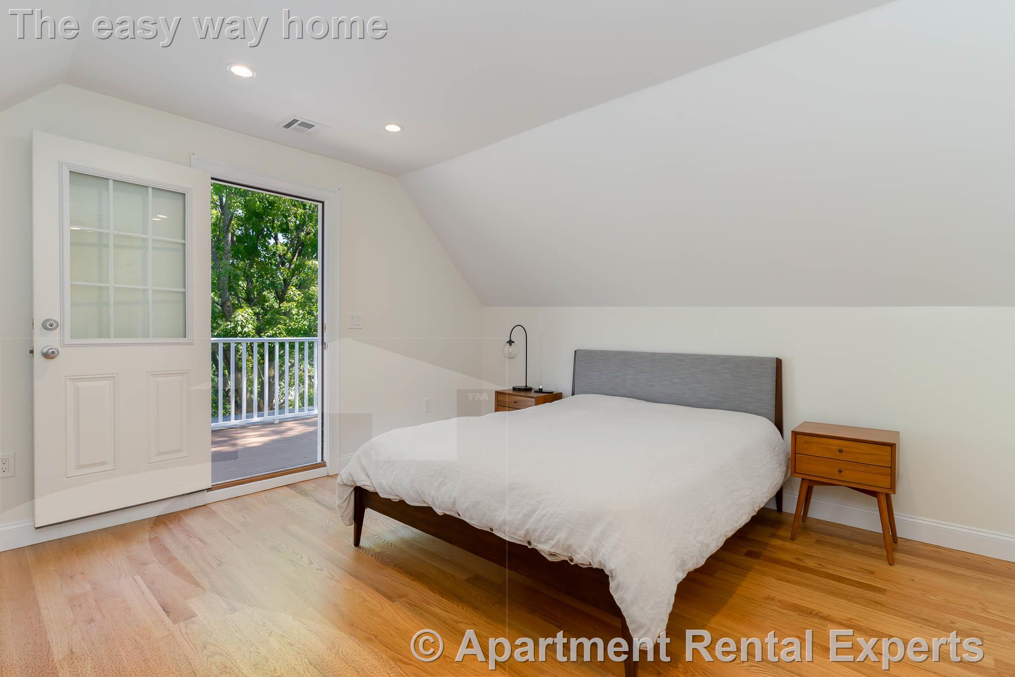 26R James St, Malden Center