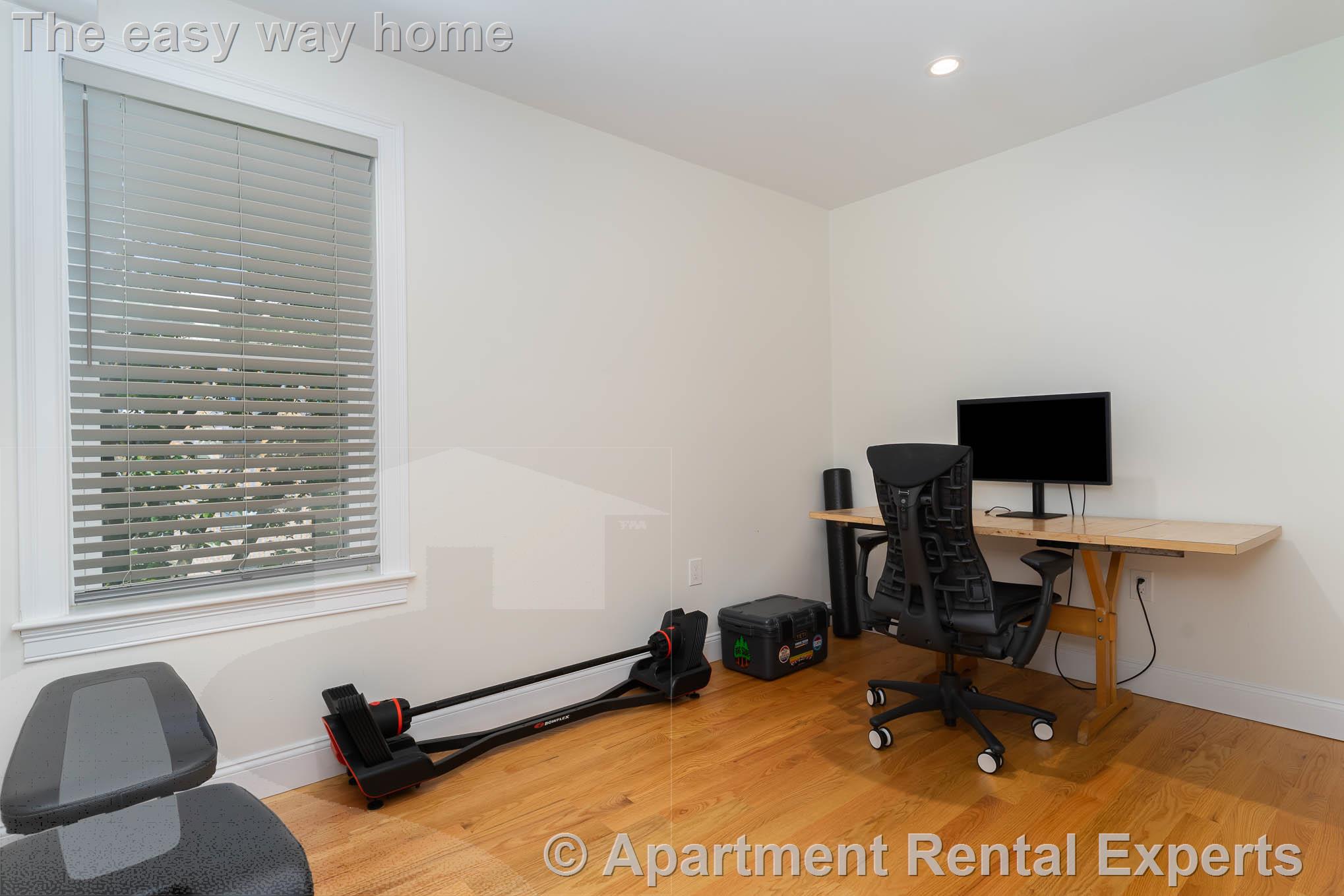 26R James St, Malden Center