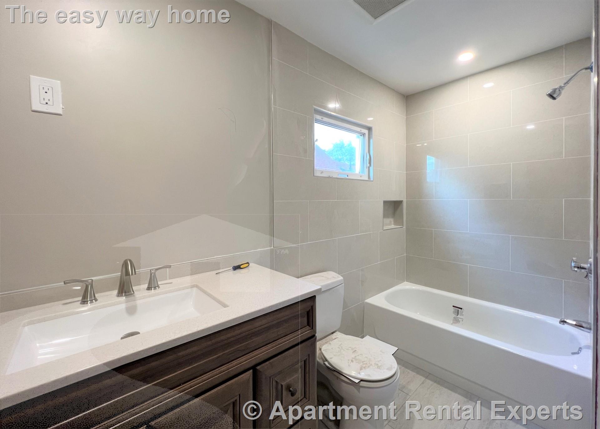 9 Oliver St, Everett