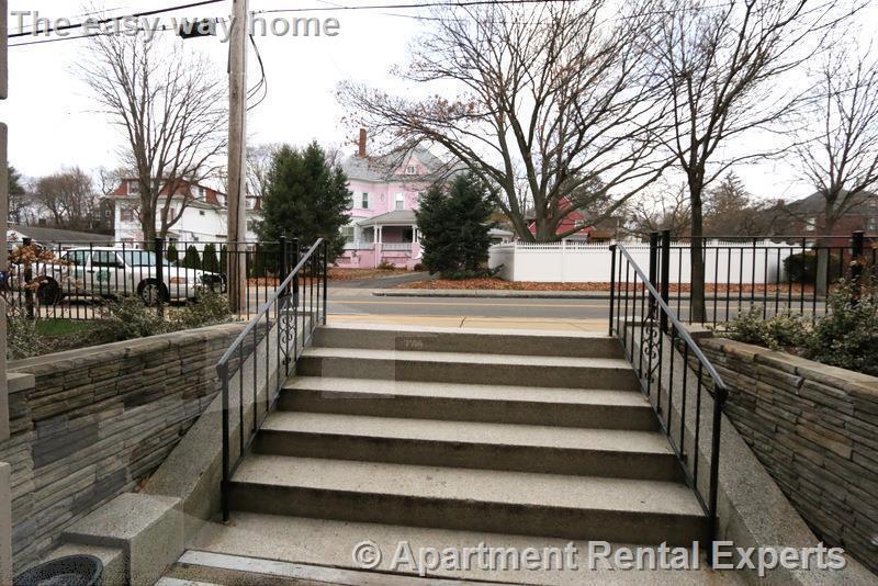 475 Highland Ave, Malden Center