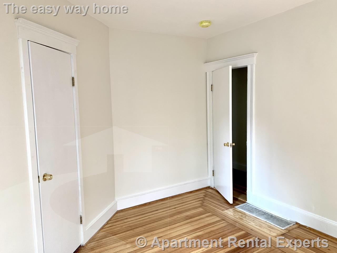 70 Conwell Ave, Tufts