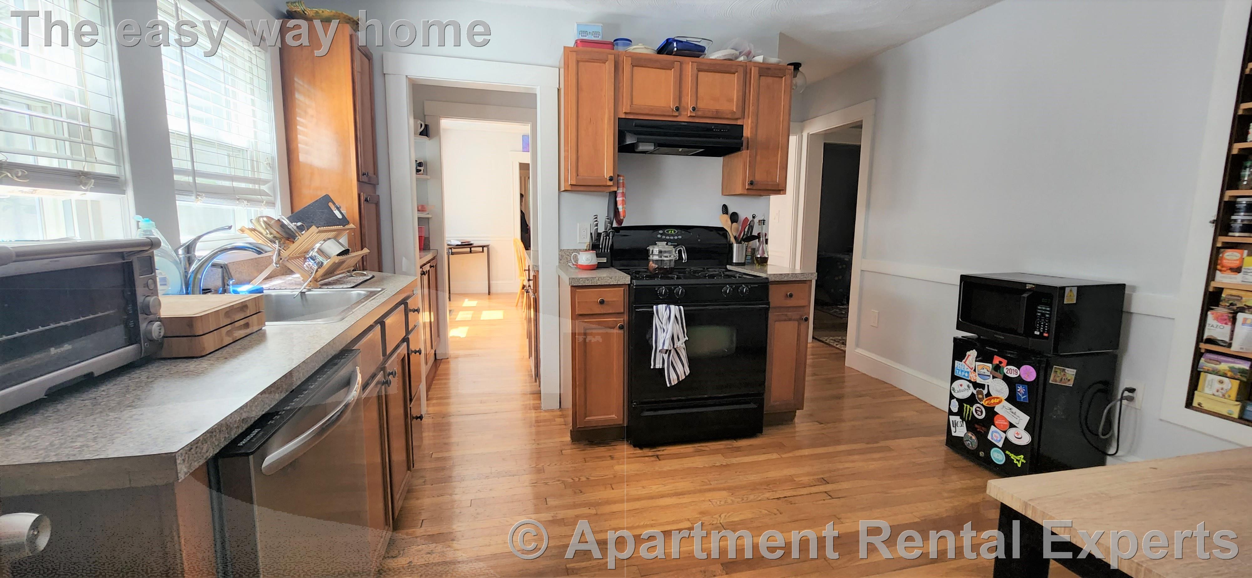 35 Aberdeen Ave, Fresh Pond