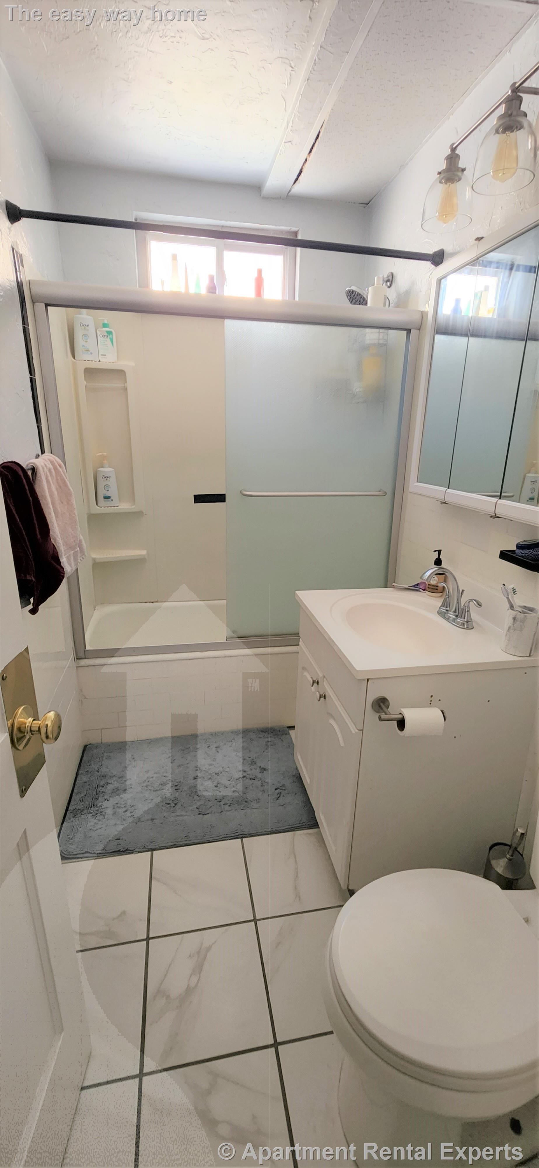 35 Aberdeen Ave, Fresh Pond