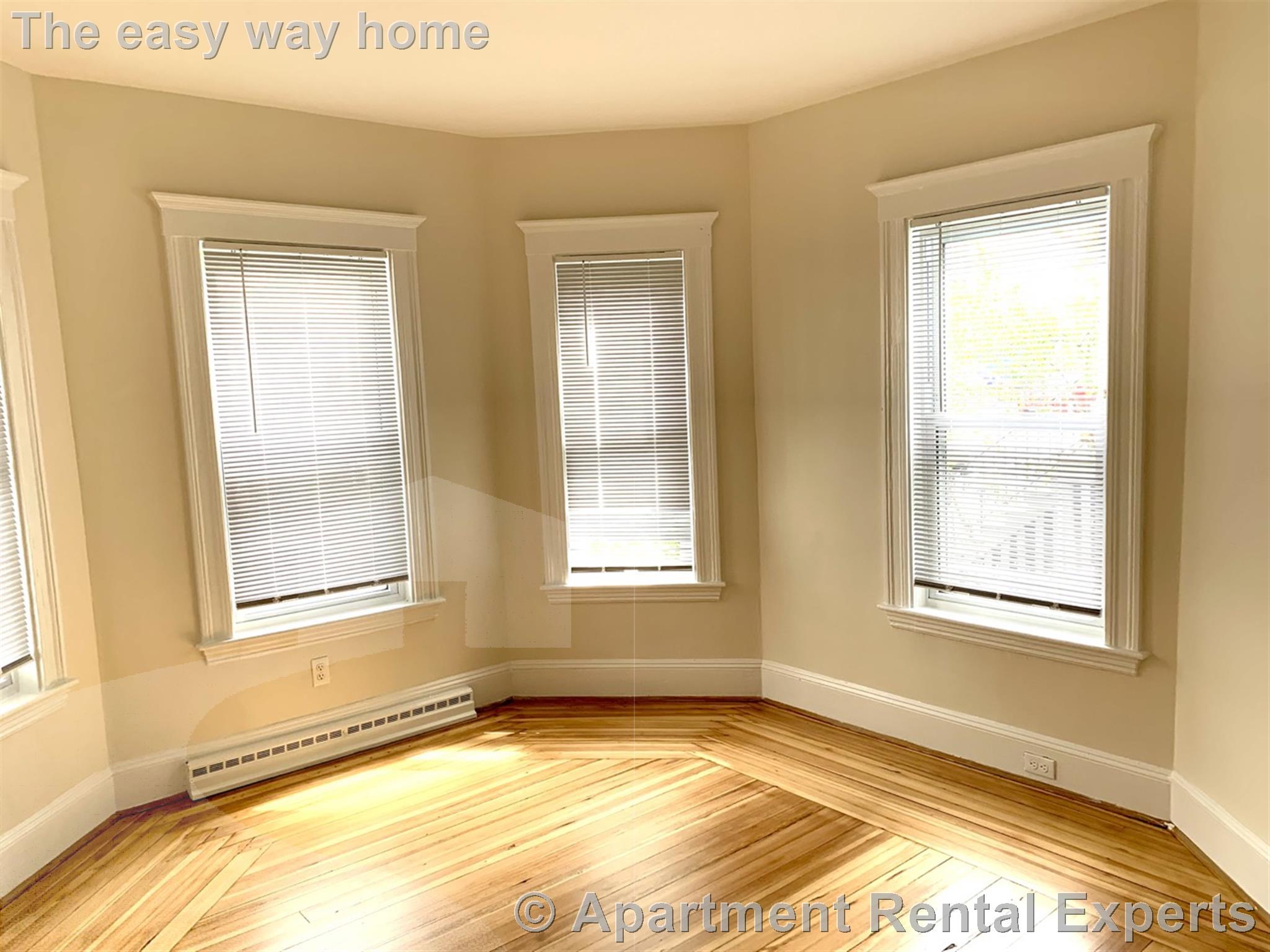 70 Conwell Ave, Tufts