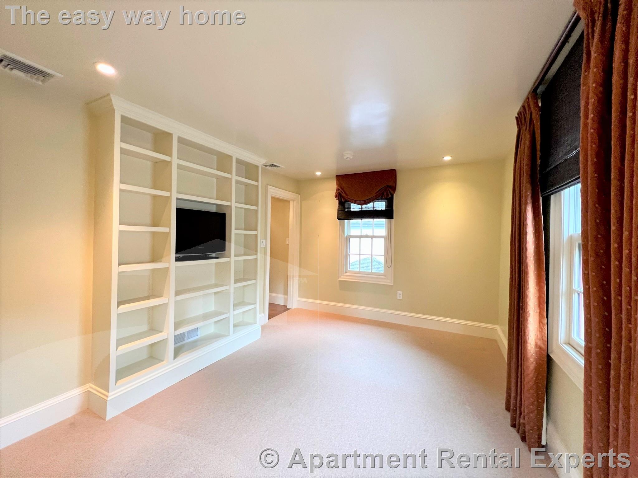 9 Foster Pl, Harvard Square