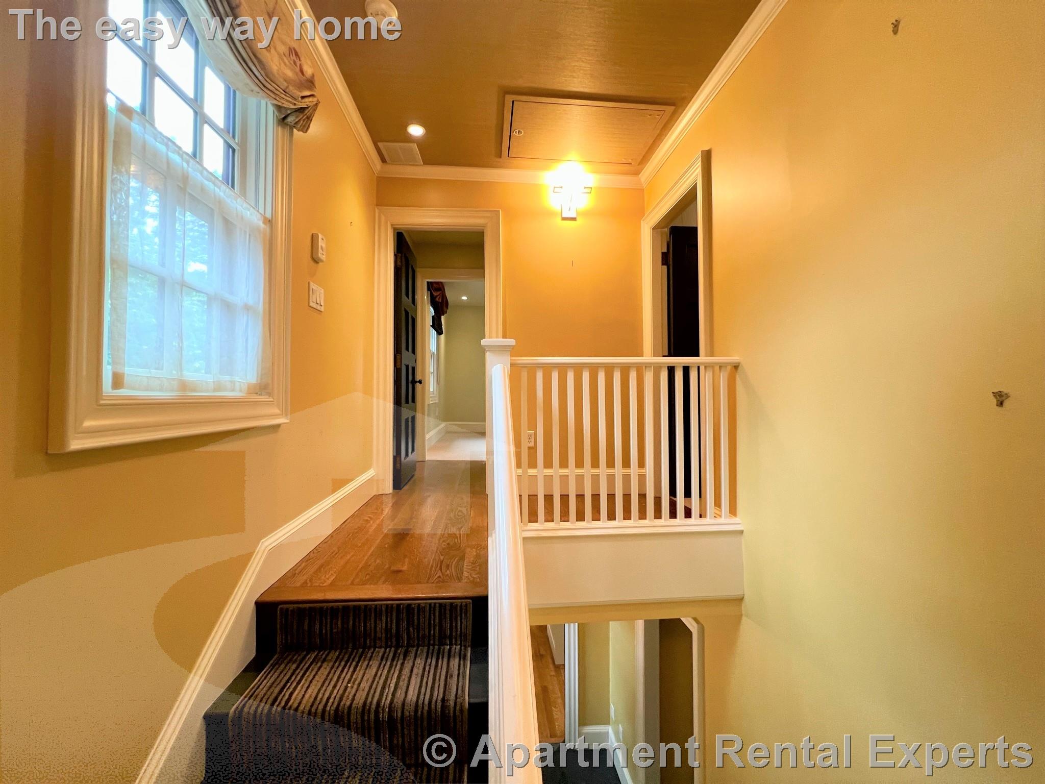 9 Foster Pl, Harvard Square